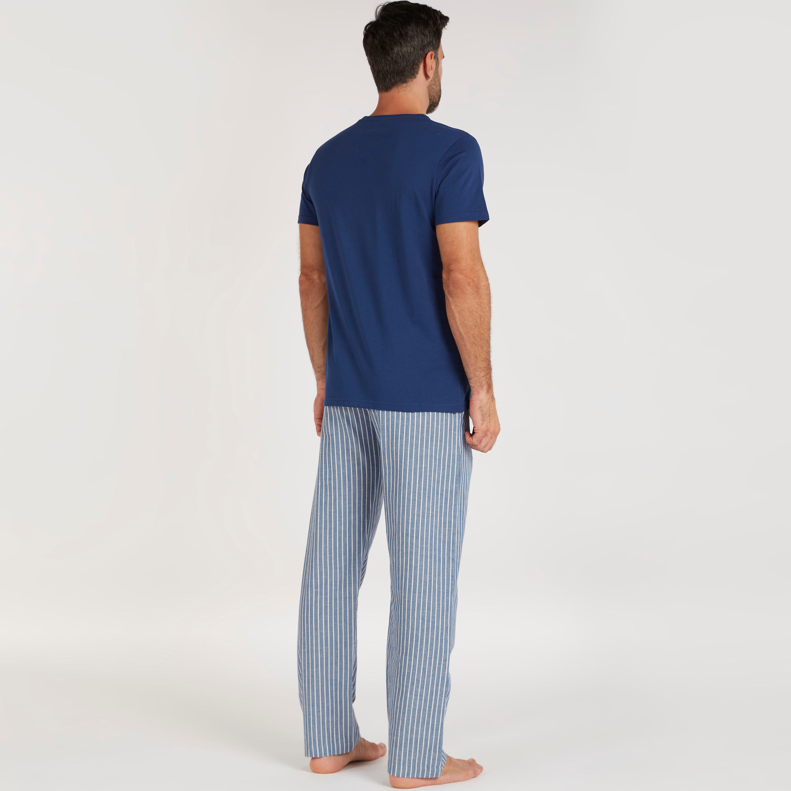 طقم بنطلون بيجاما وتيشيرت بطبعات-men-clothing-nightwear-sets-image-4