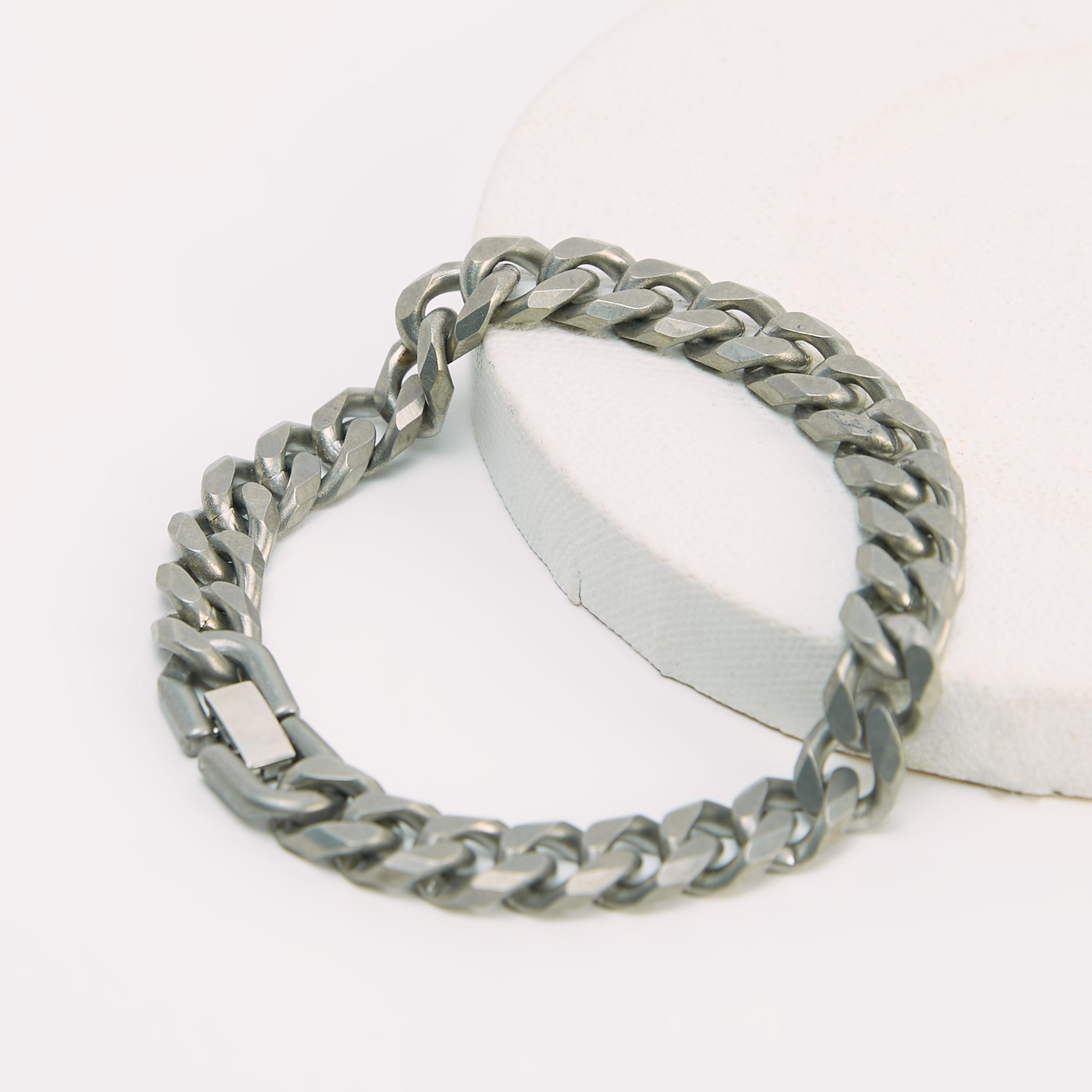 سوار سلسلة تشانكي-men-watchesandjewellery-bracelets-image-1