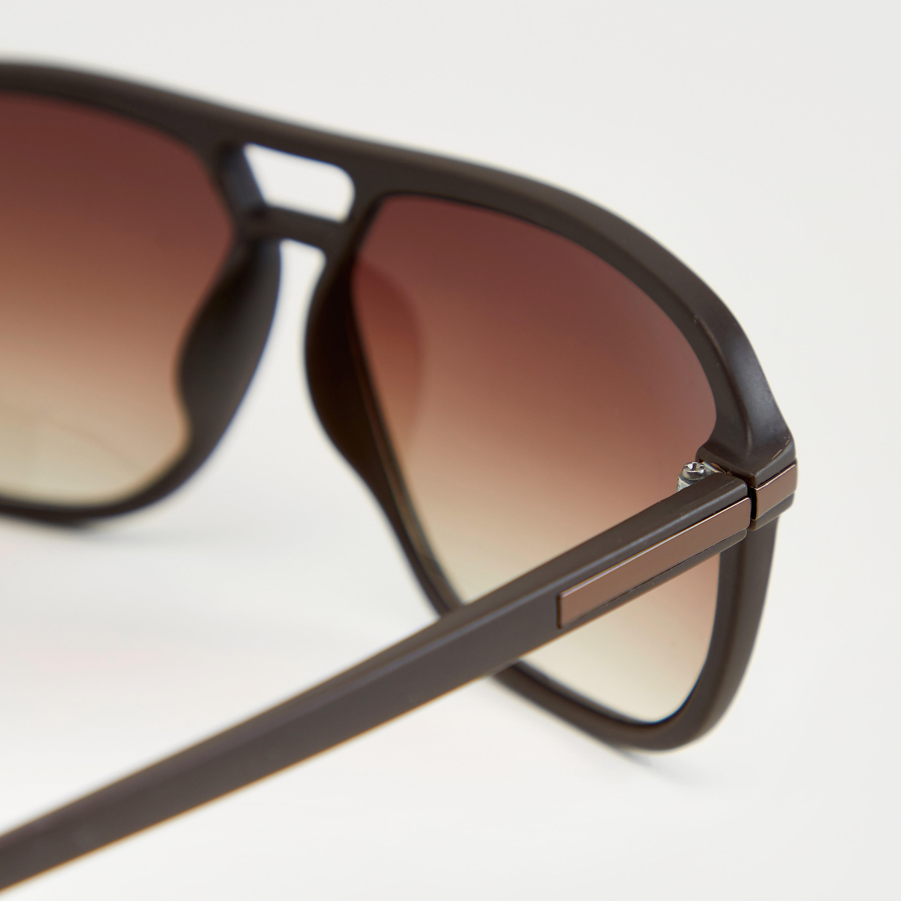 نظّارة شمسية بلاستيك بإطار كامل ووسادات أنف-men-sunglasses-image-3
