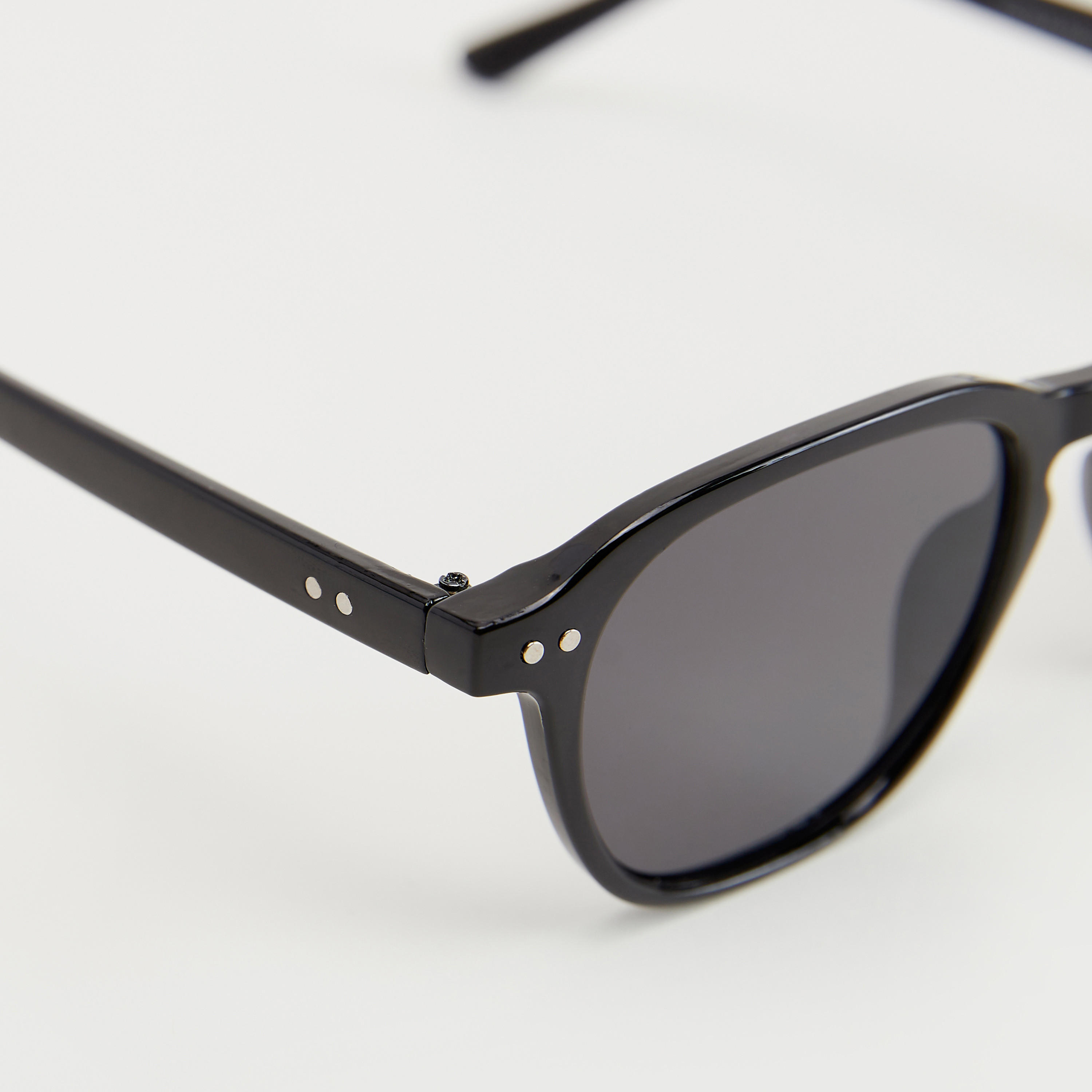 نظارة شمسية واي فيرار بإطار كامل ووسادات أنف-men-sunglasses-image-3