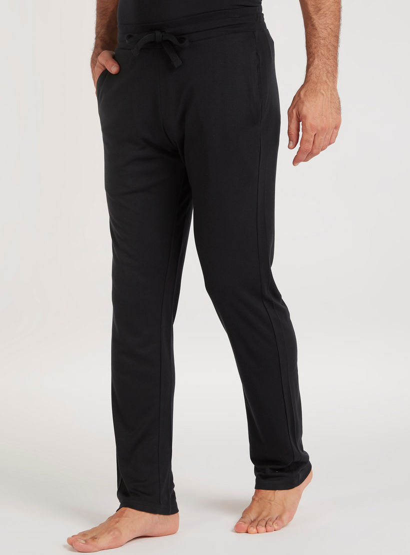 طقم بنطلون بيجاما وتيشيرت سادة بياقة v-men-clothing-nightwear-sets-image-3