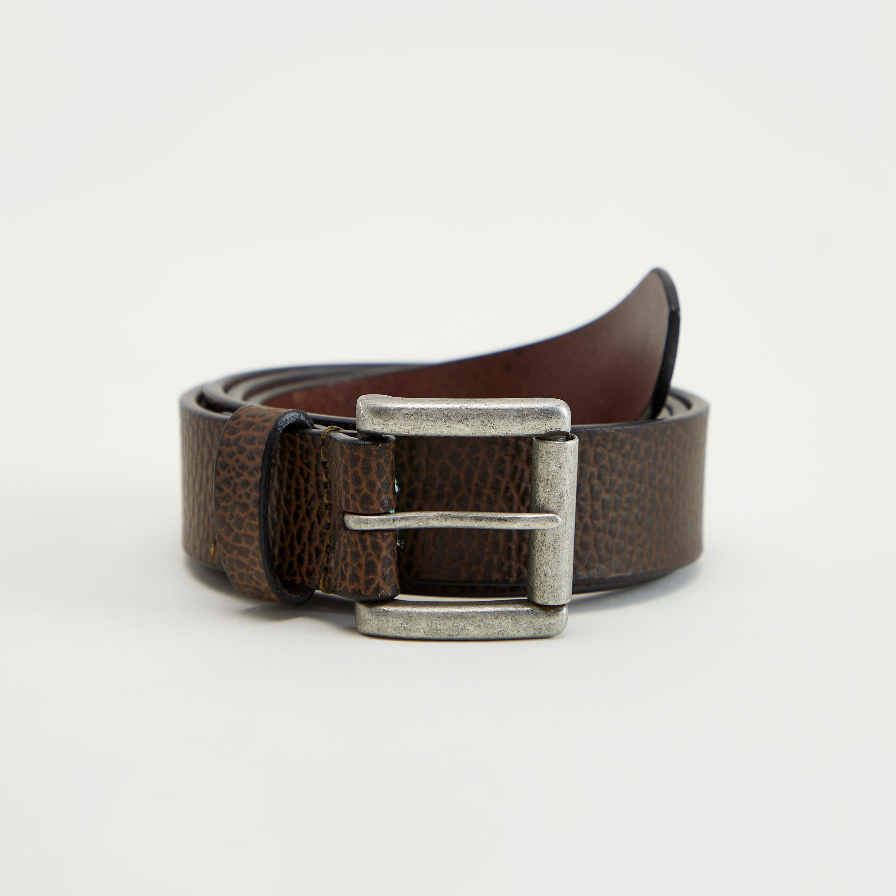حزام خصر بارز الملمس بإبزيم إغلاق-men-beltsandwallets-belts-image-1
