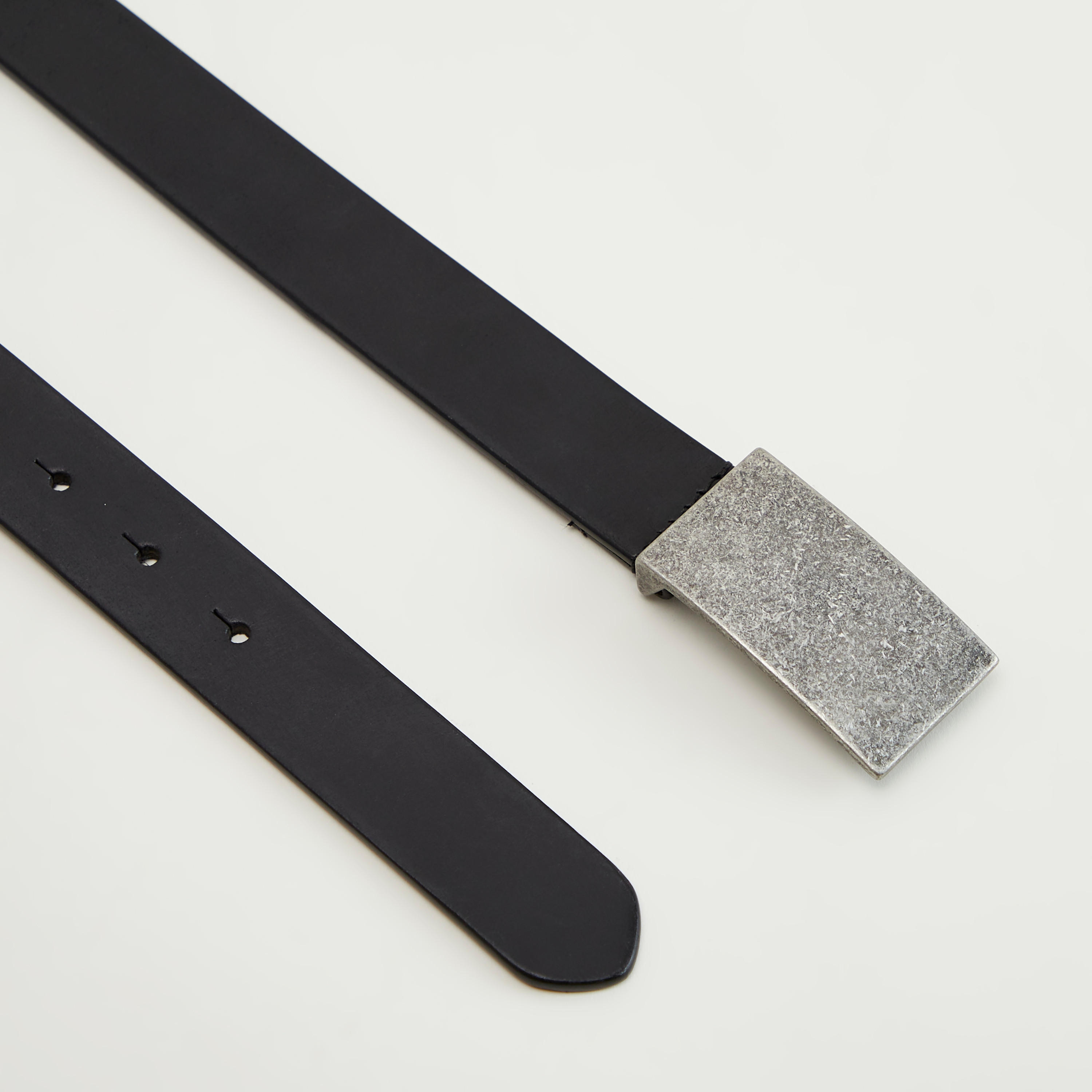 حزام جلد سادة بإبزيم إغلاق-men-beltsandwallets-belts-image-1