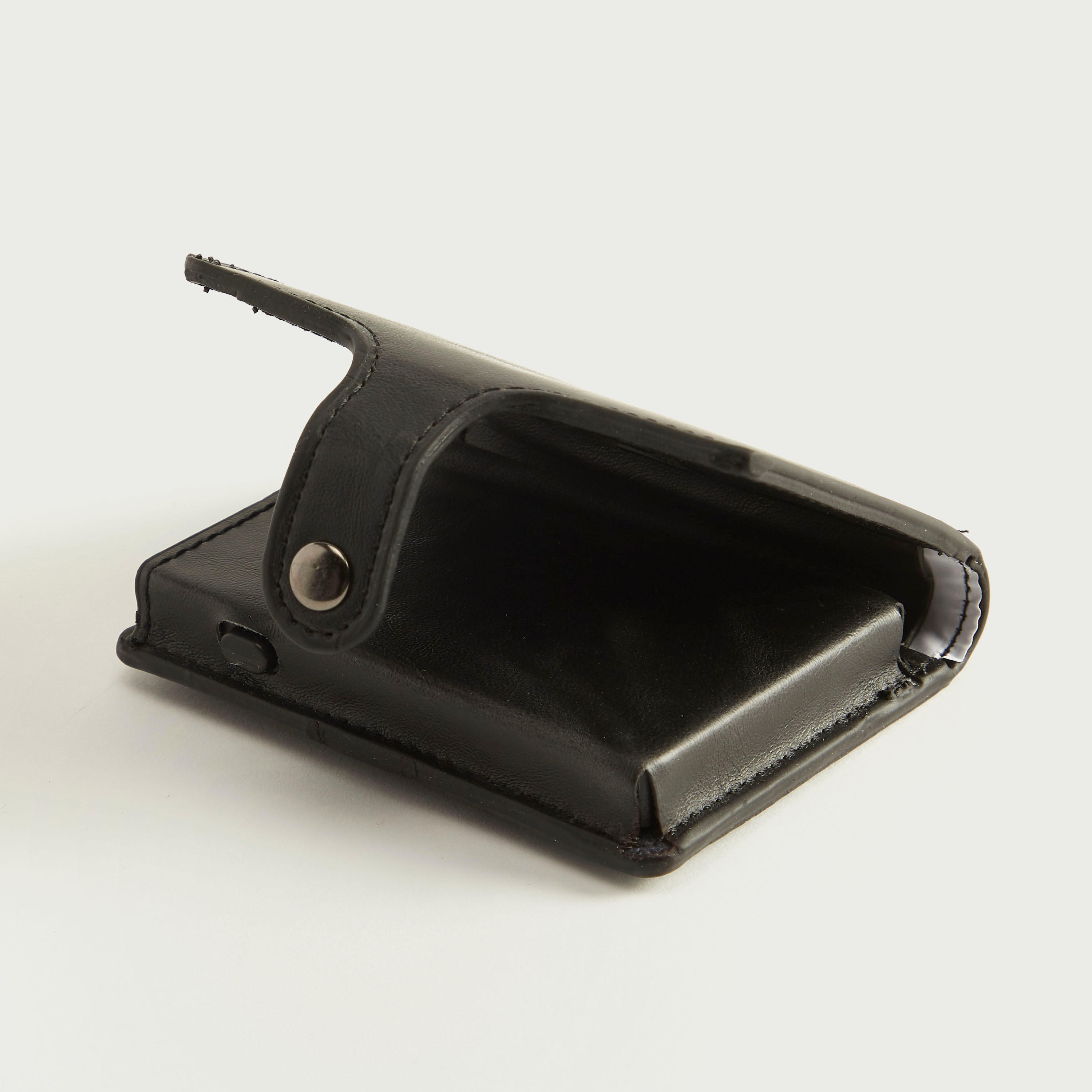 حامل بطاقات سادة بزر إغلاق-men-beltsandwallets-wallets-image-2