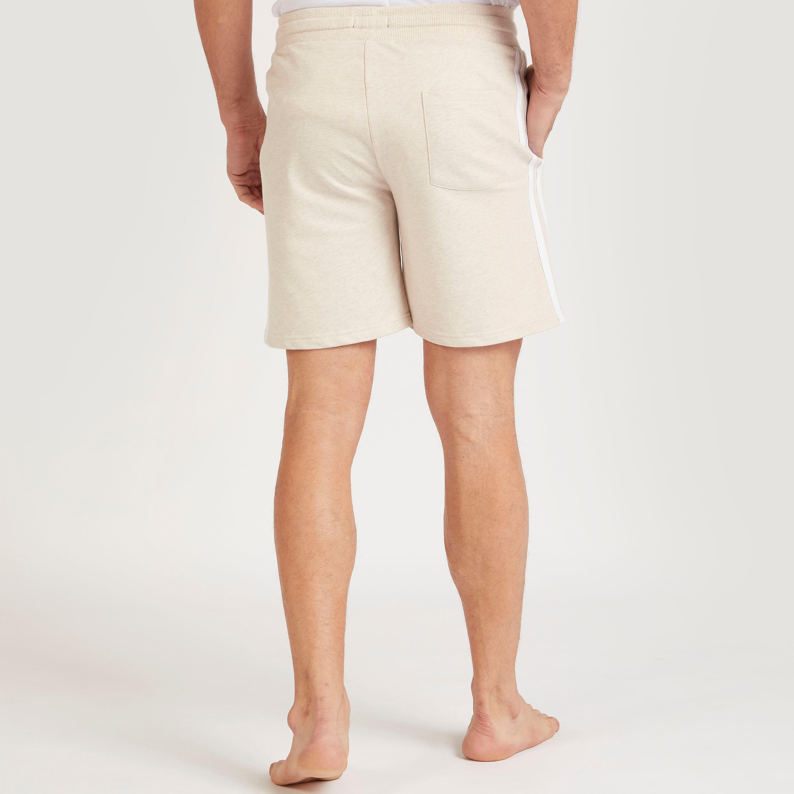 شورت مخطّط برباط إغلاق وجيوب-men-clothing-nightwear-pyjamaandshorts-image-4