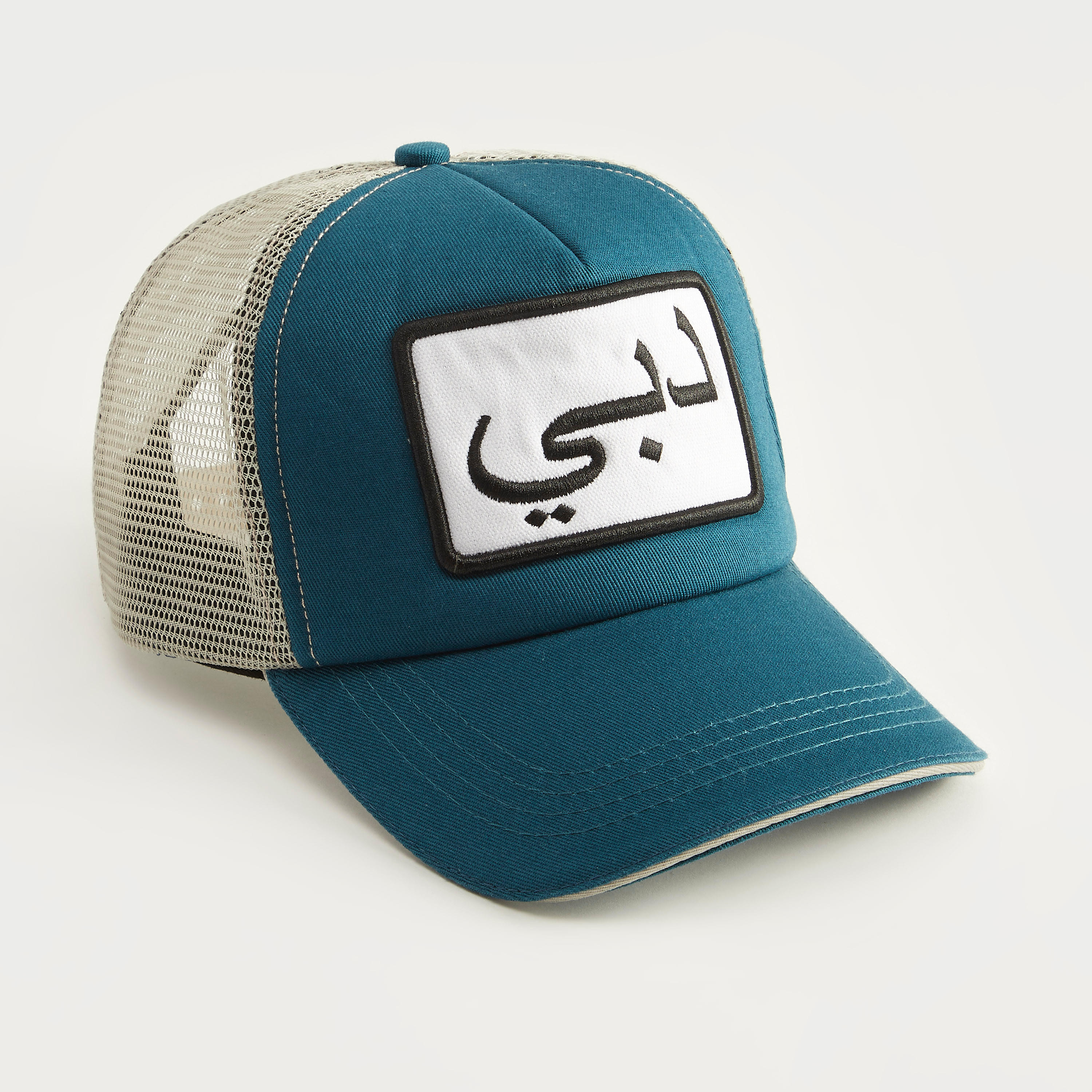 قبّعة كاب بتفاصيل مزخرفة وشبكة مع إغلاق كبّاس خلفي-men-caps-image-4