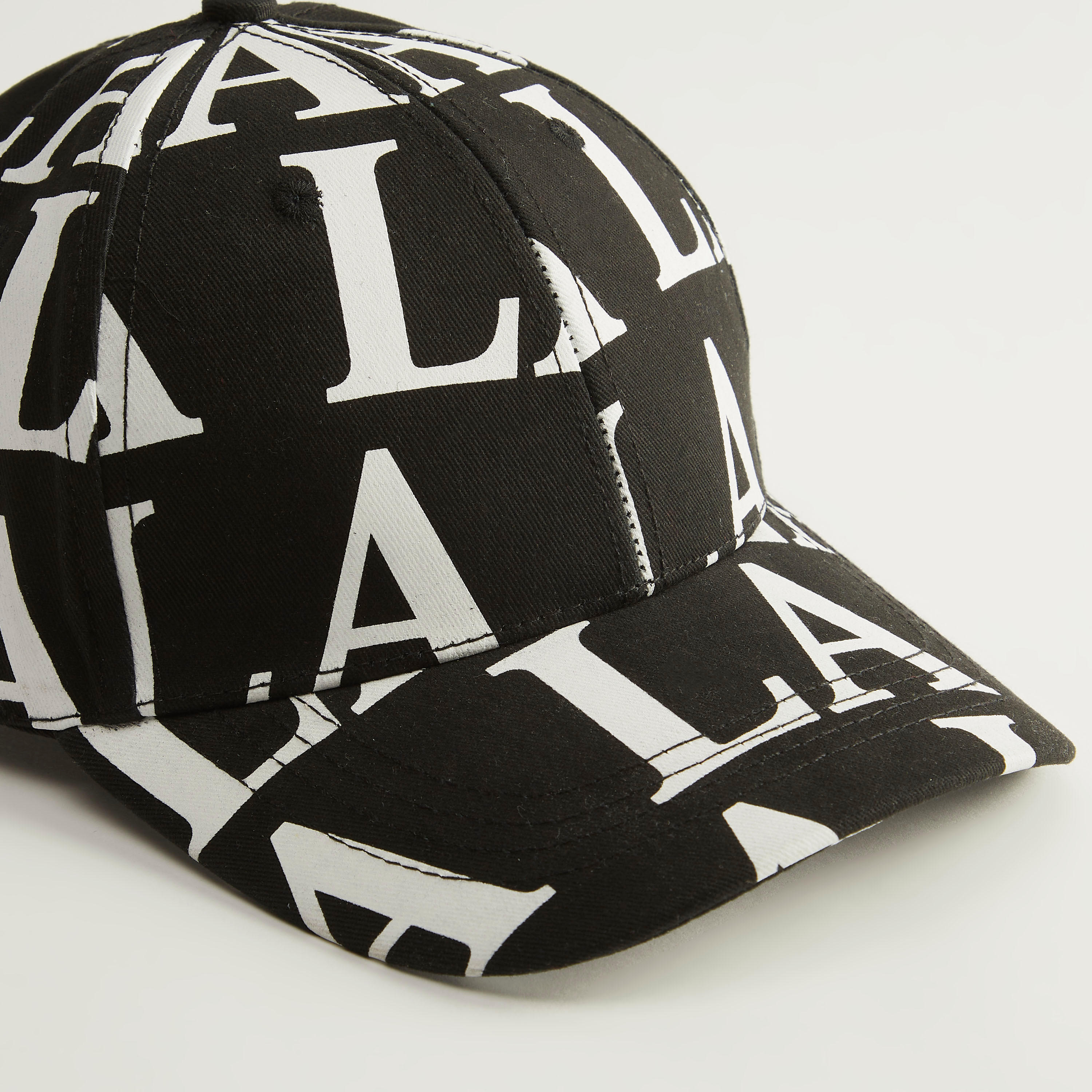 قبّعة كاب بشريط إغلاق لاصق وطبعات-men-caps-image-2