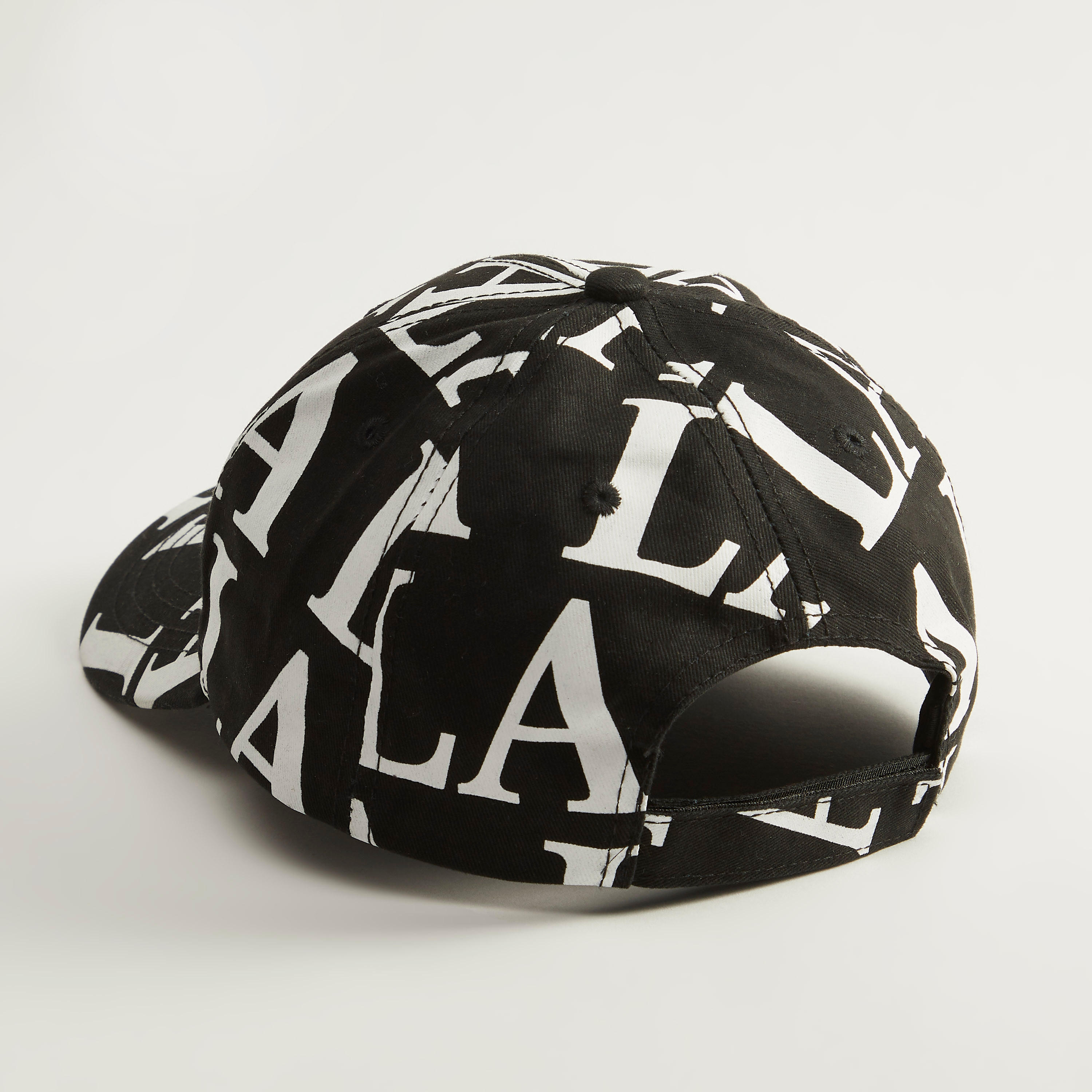 قبّعة كاب بشريط إغلاق لاصق وطبعات-men-caps-image-1
