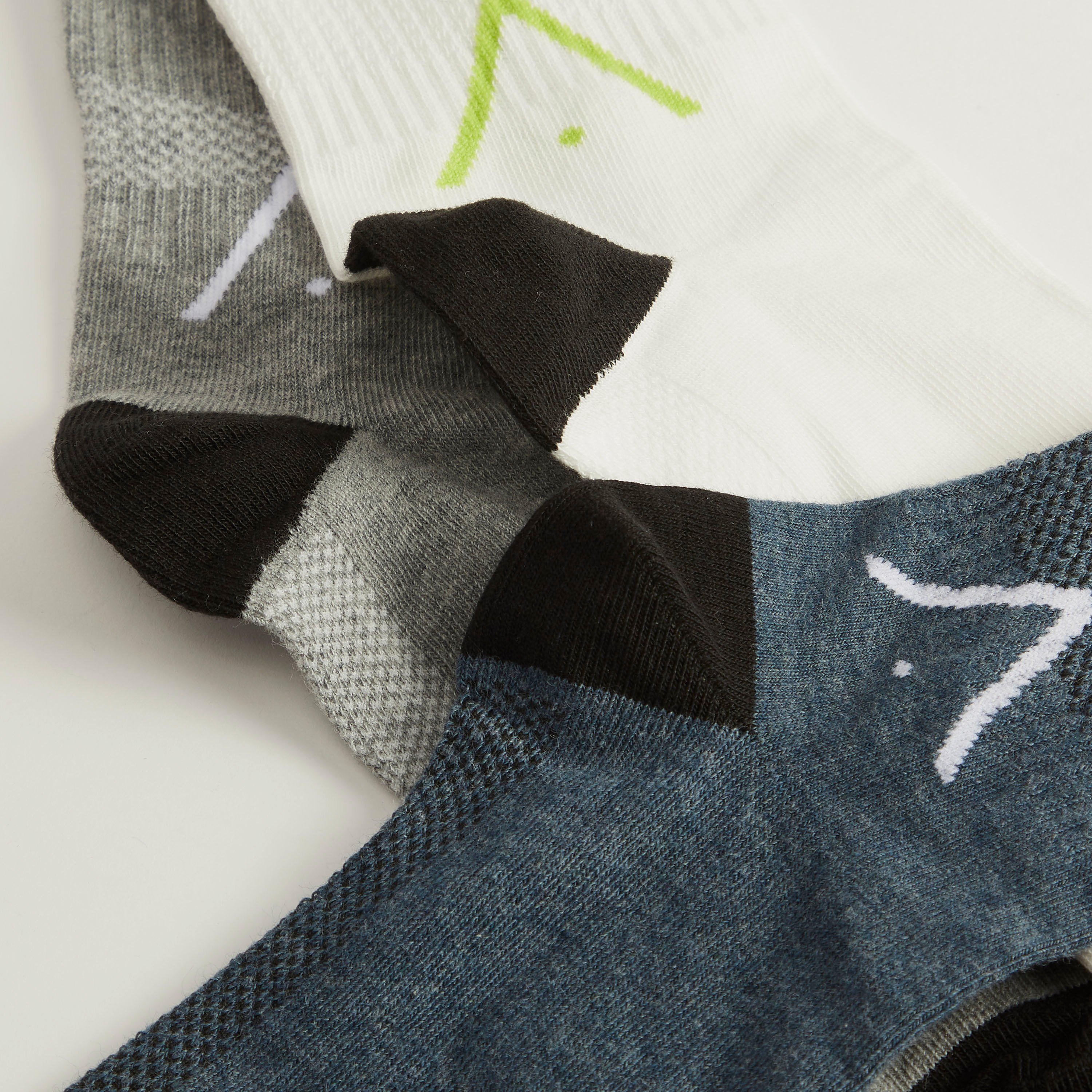 جوارب متنوّعة بطول ربلة الساق - طقم من 3-men-socks-image-1