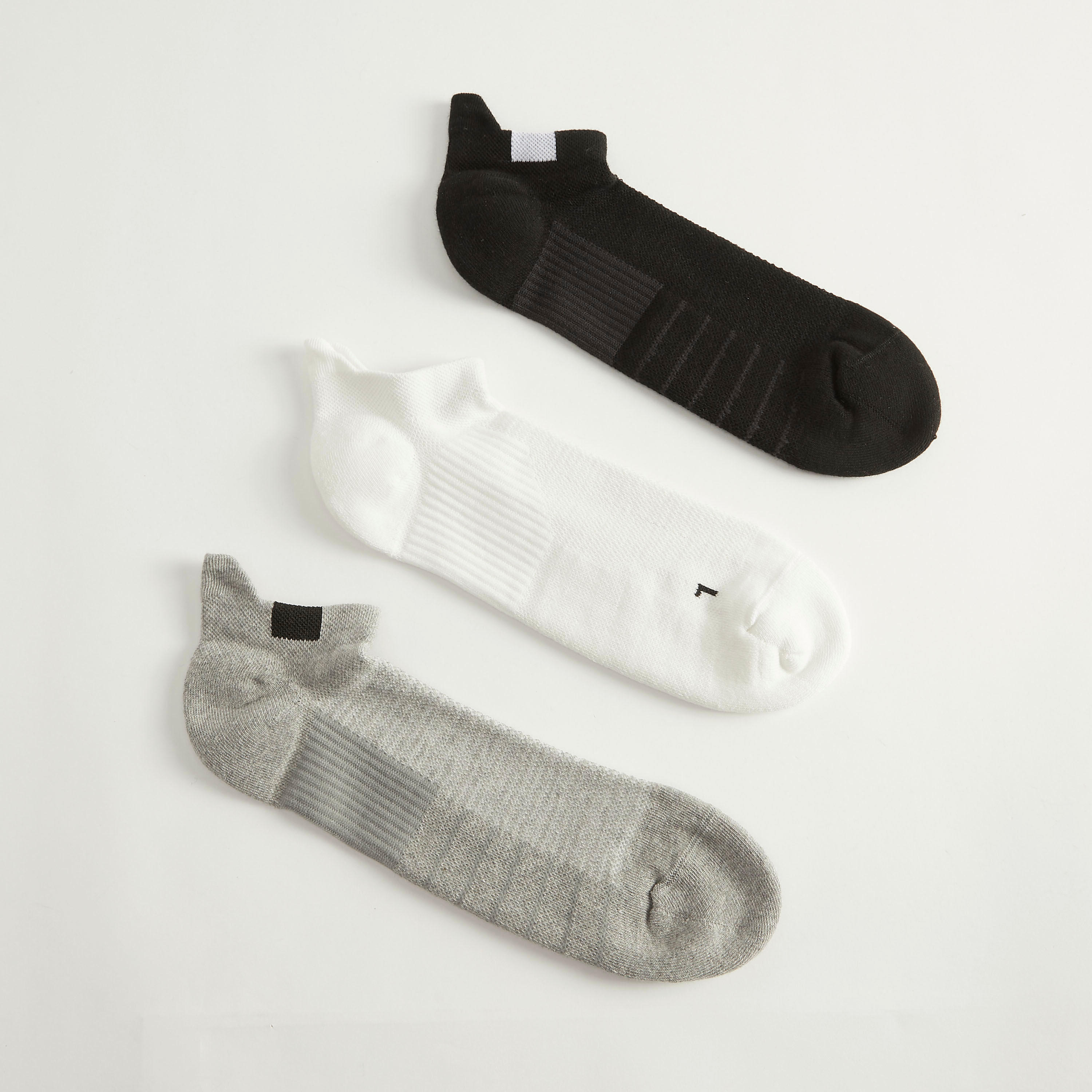 جوارب متنوّعة بطول الكاحل - طقم من 3-men-socks-image-4