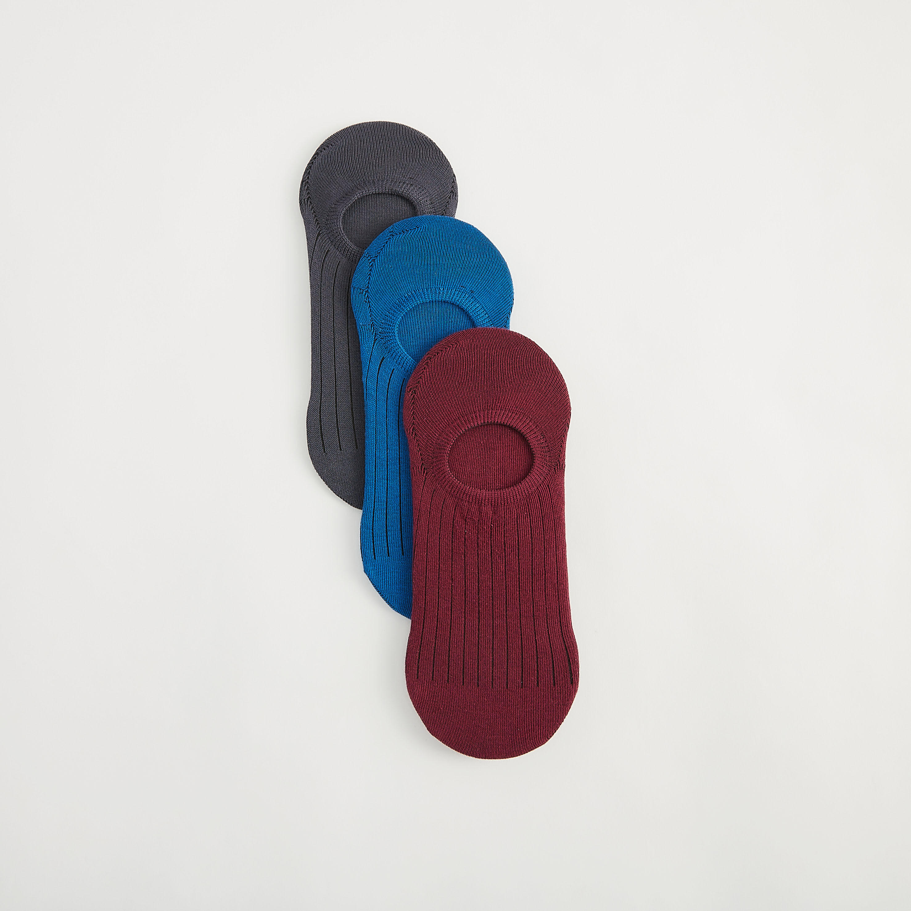 جوارب غير مرئيّة بارزة الملمس - طقم من 3 أزواج-men-socks-image-1