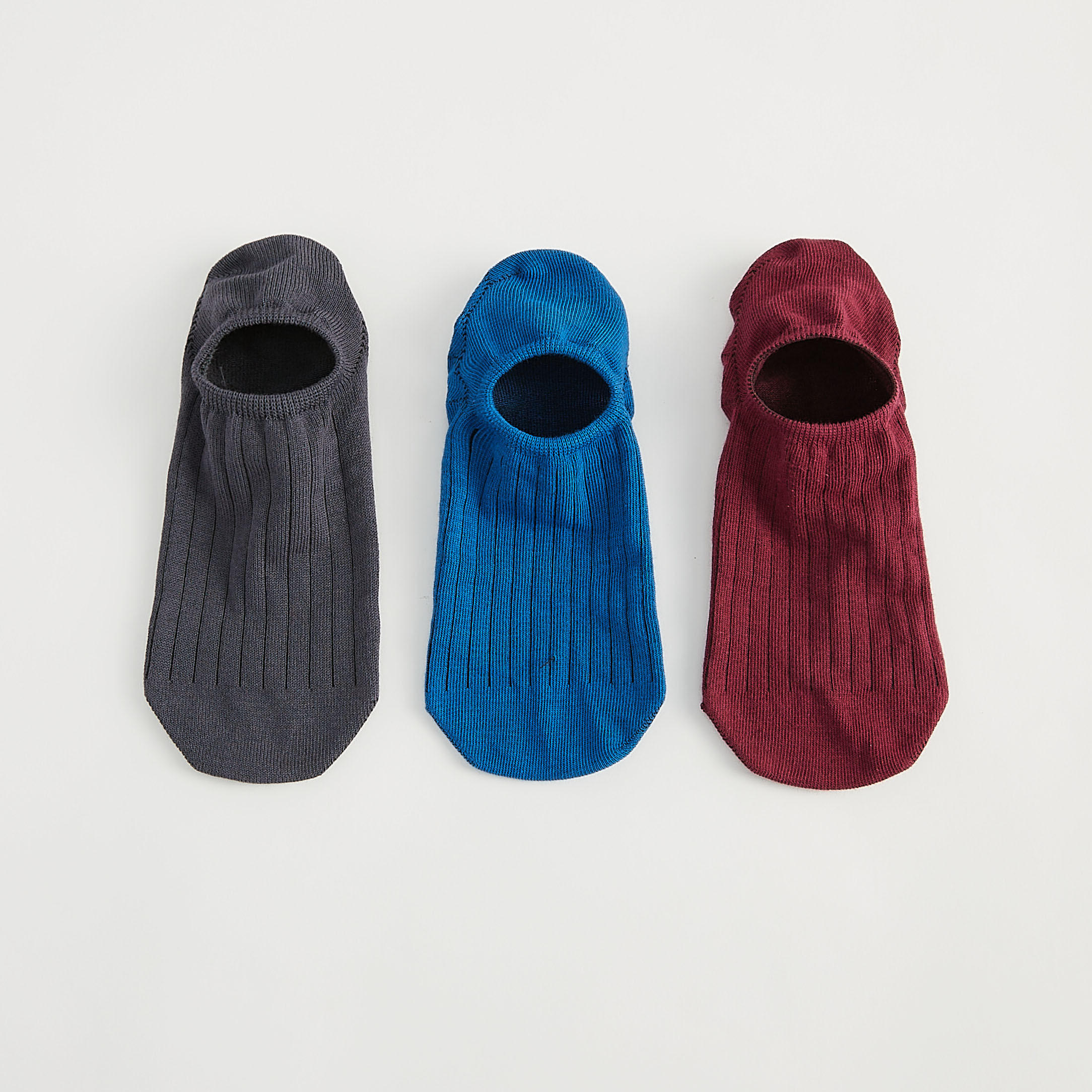 جوارب غير مرئيّة بارزة الملمس - طقم من 3 أزواج-men-socks-image-4