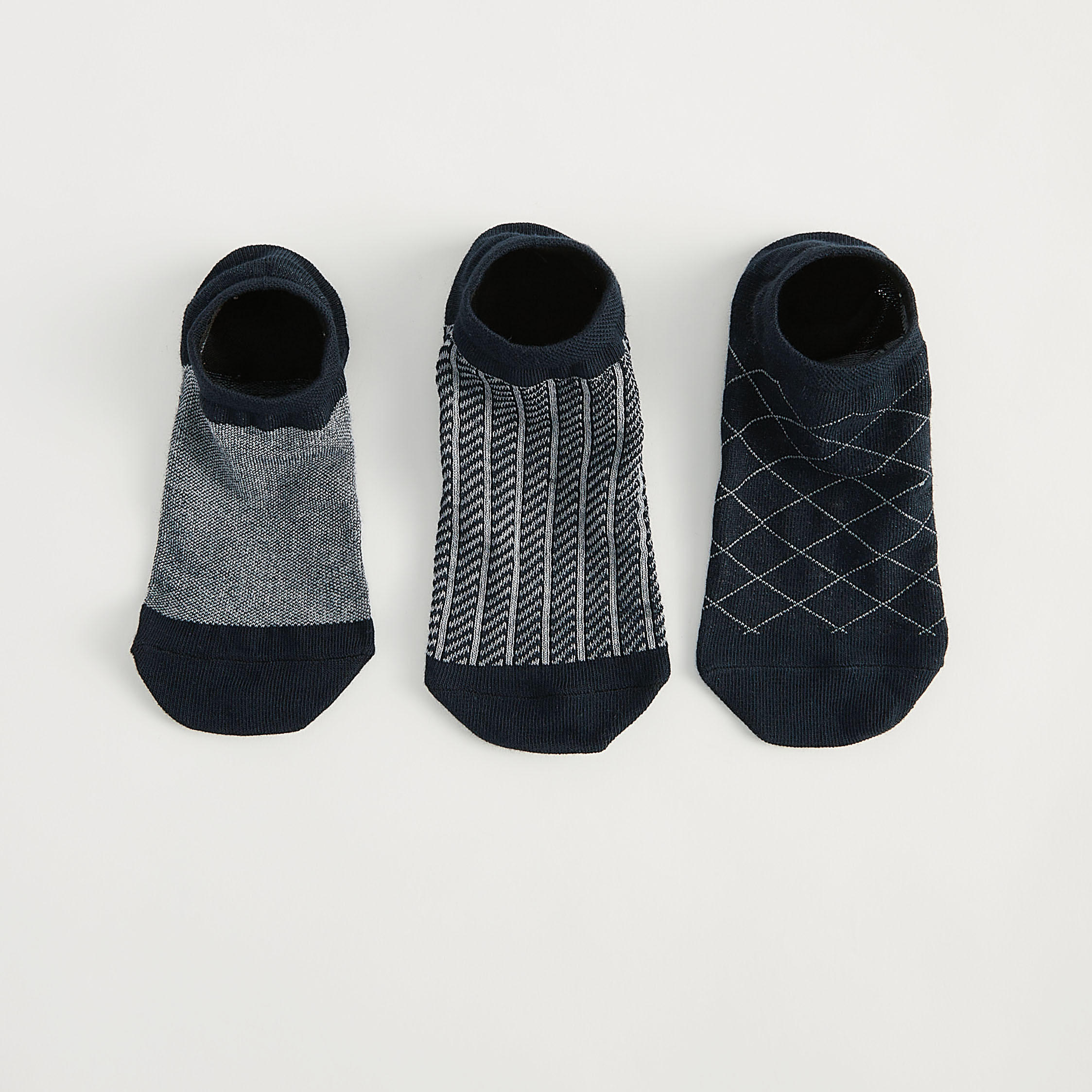 جوارب غير مرئيّة متنوّعة - طقم من 3 أزواج-men-socks-image-4