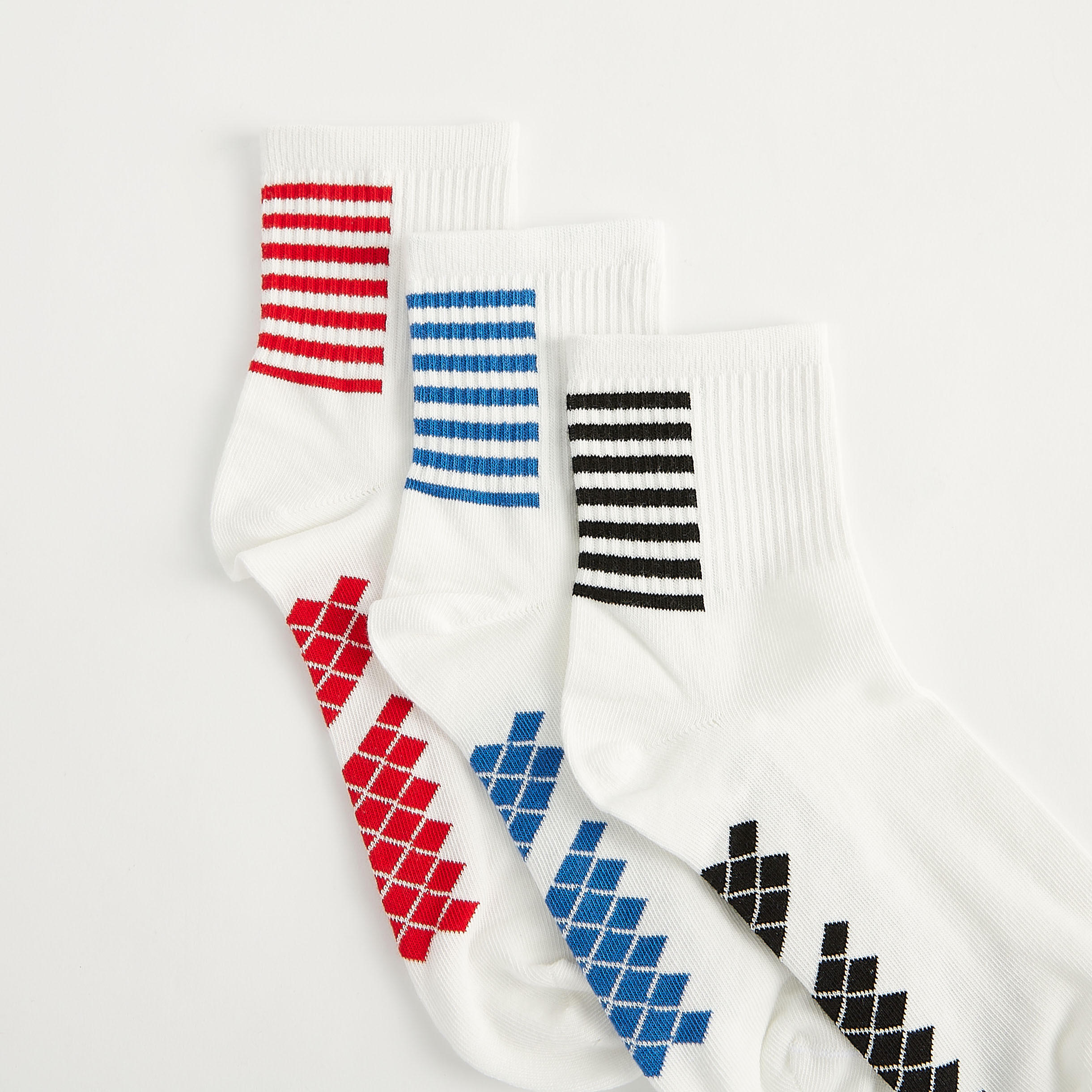 جوارب مقلّمة بطول ربلة الساق - طقم من 3 أزواج-men-socks-image-3