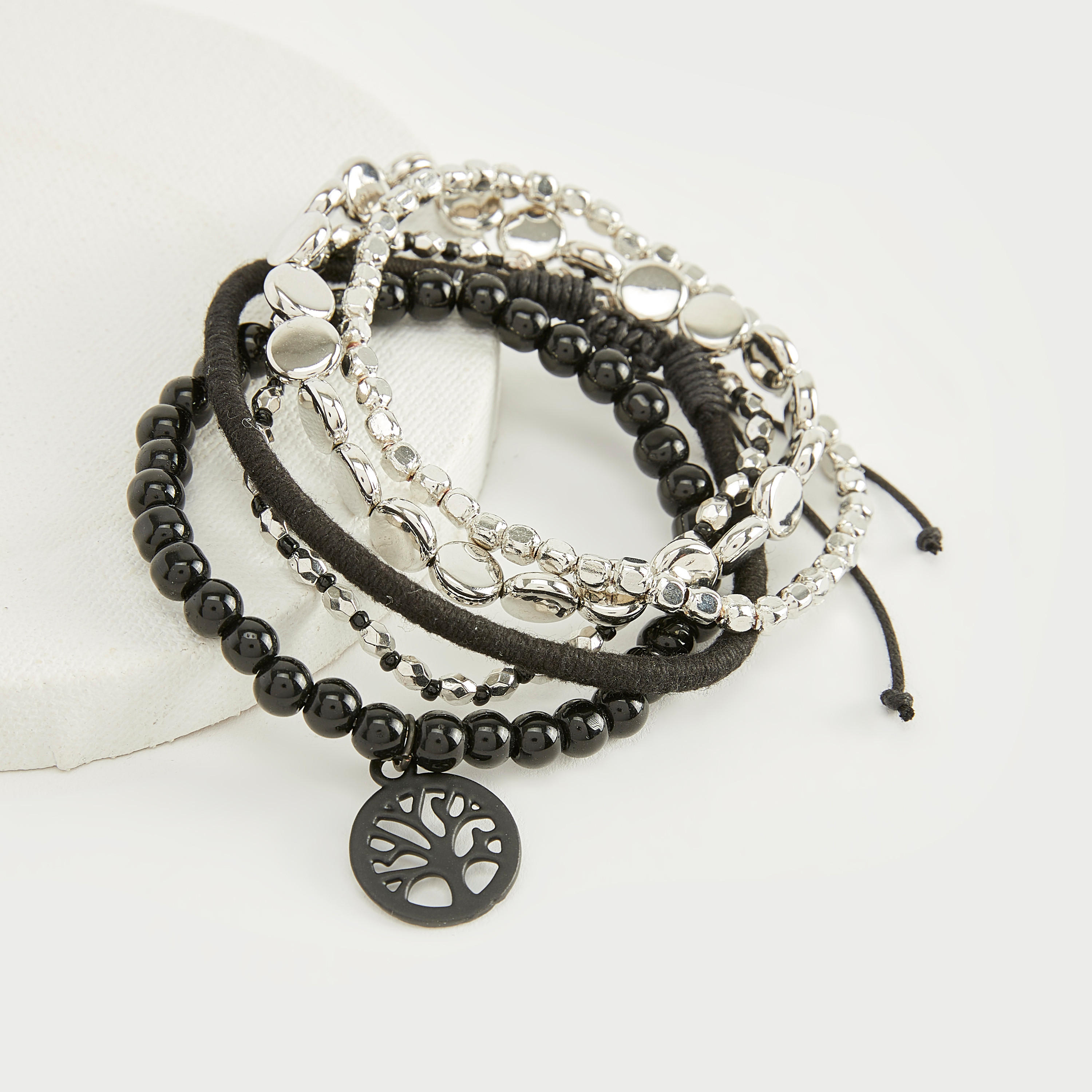 أساور مزيّنة متنوعة - طقم من 5 قطع-men-watchesandjewellery-bracelets-image-4
