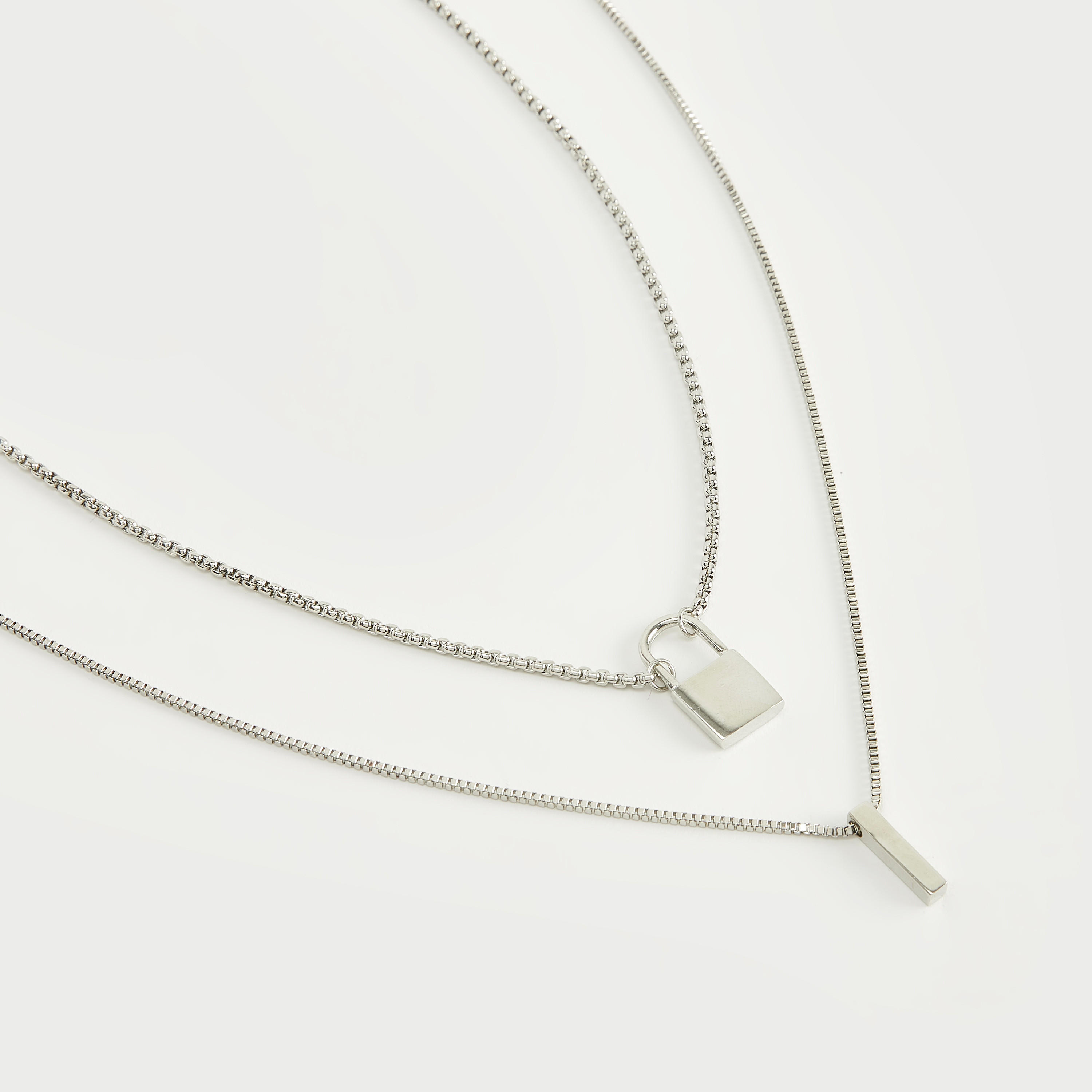 عقد بدلّاية متعدّدة الطبقات ومشبك للإغلاق-men-watchesandjewellery-necklacesandpendants-image-1