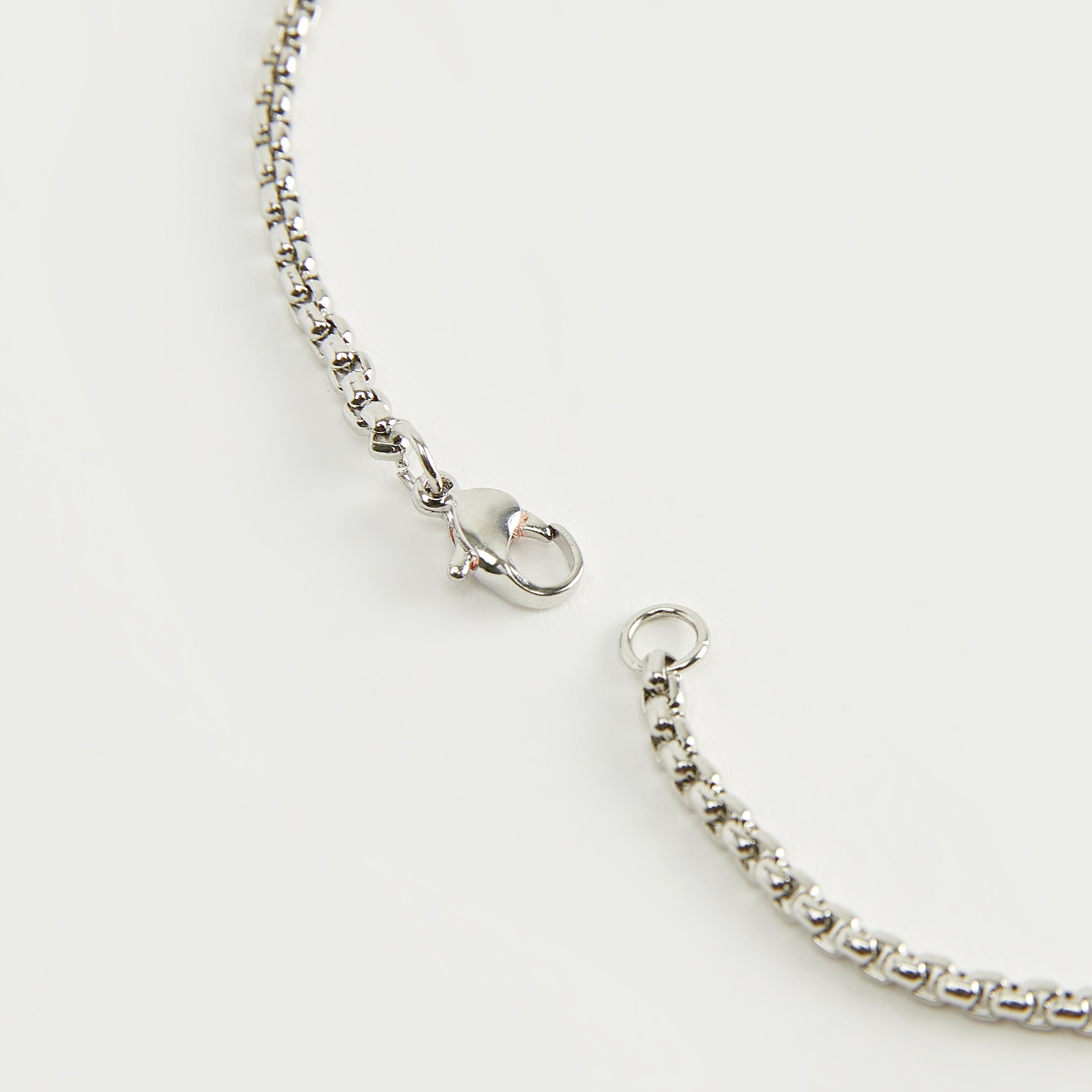 عقد بدلّاية متعدّدة الطبقات ومشبك للإغلاق-men-watchesandjewellery-necklacesandpendants-image-3