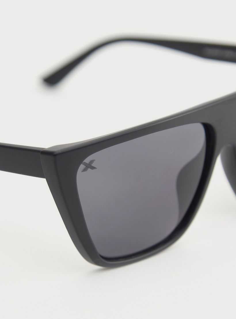 نظارة شمسية بعدسات ملونة وإطار كامل ووسادات أنف من أوكيالي-men-sunglasses-image-3