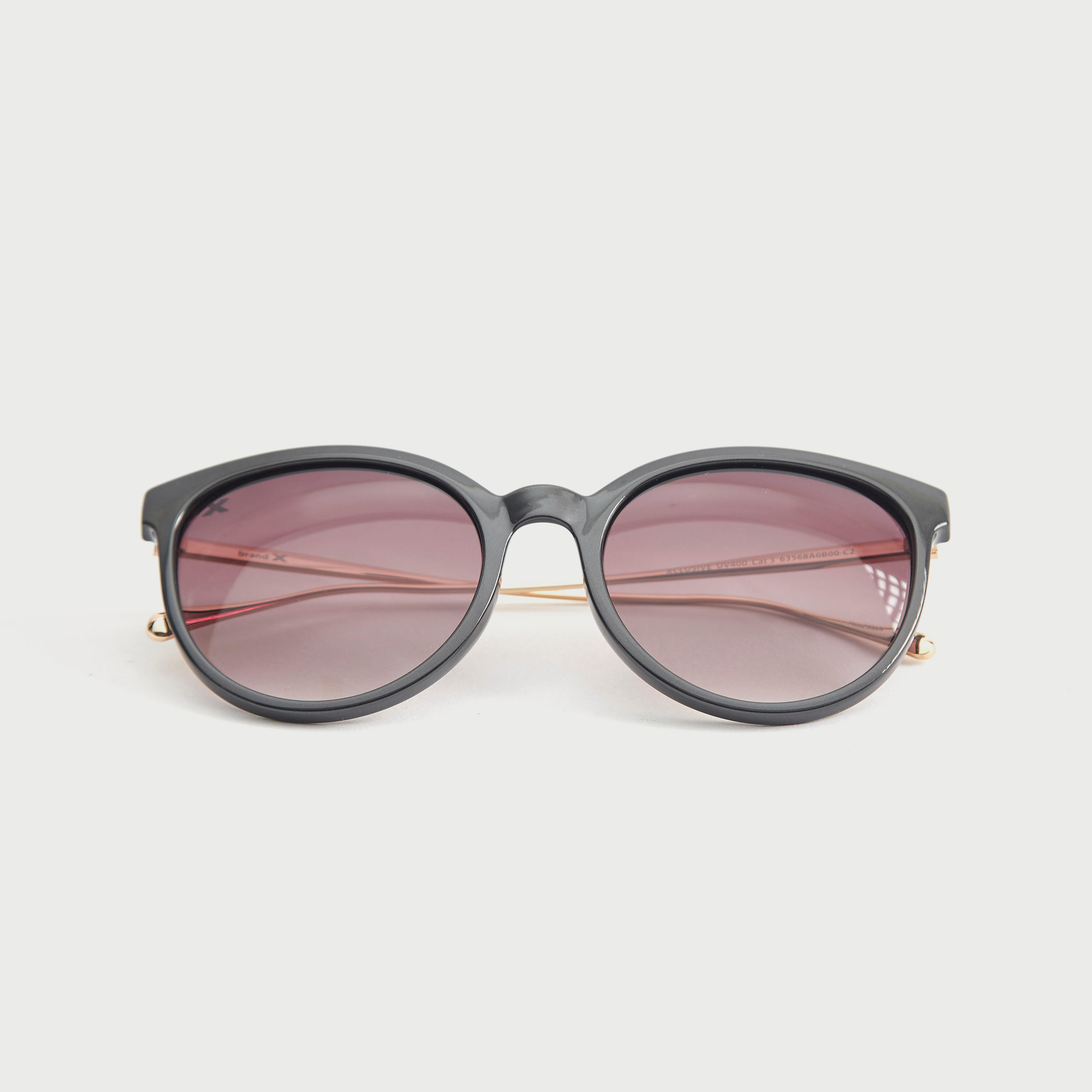 نظارة شمسية بعدسات ملونة وإطار كامل ووسادات أنف من أوكيالي-men-sunglasses-image-1