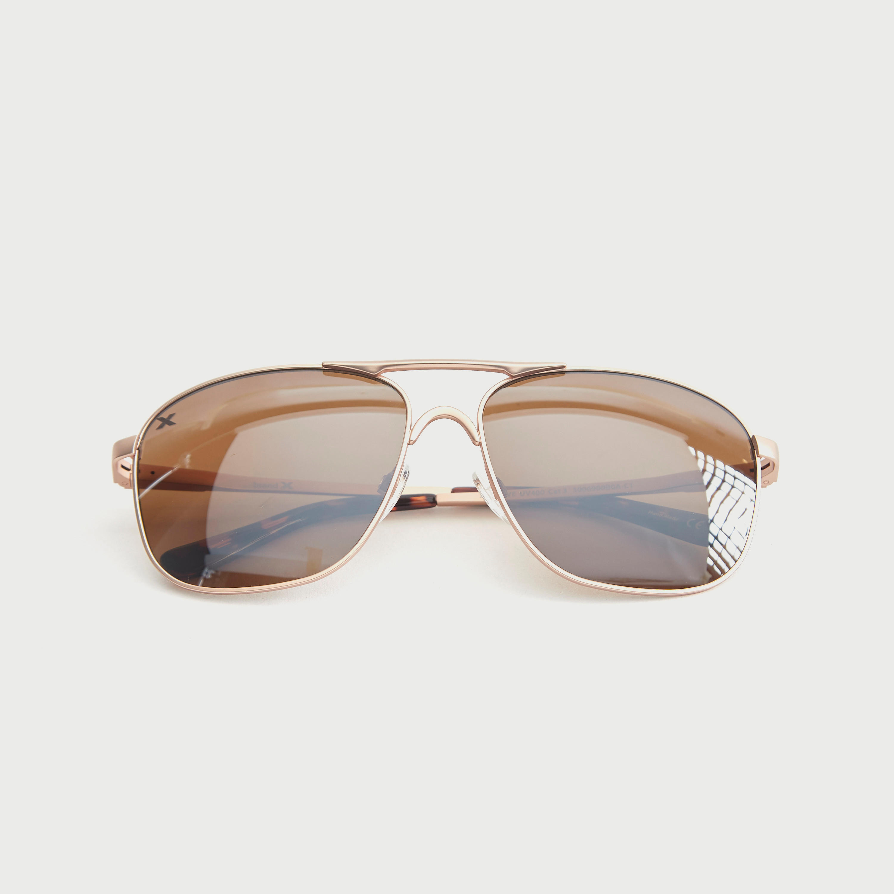 نظارة شمسية بعدسات ملونة وإطار كامل ووسادات أنف من أوكيالي-men-sunglasses-image-1