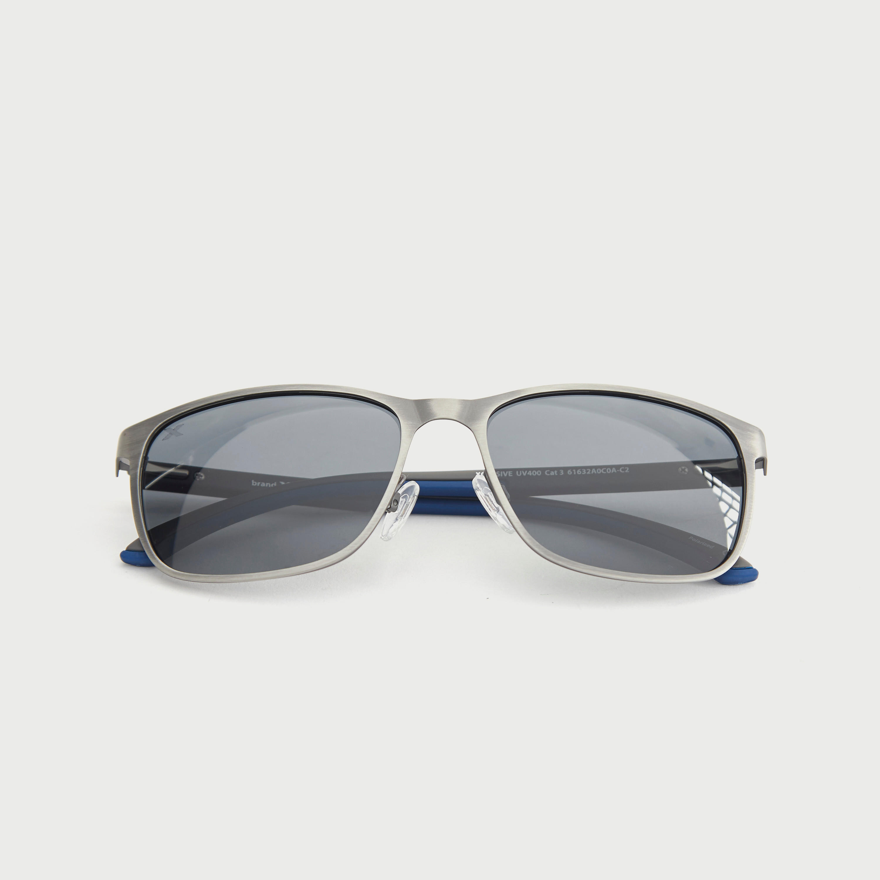 نظارة شمسية بعدسات ملونة وإطار كامل ووسادات أنف من أوكيالي-men-sunglasses-image-1