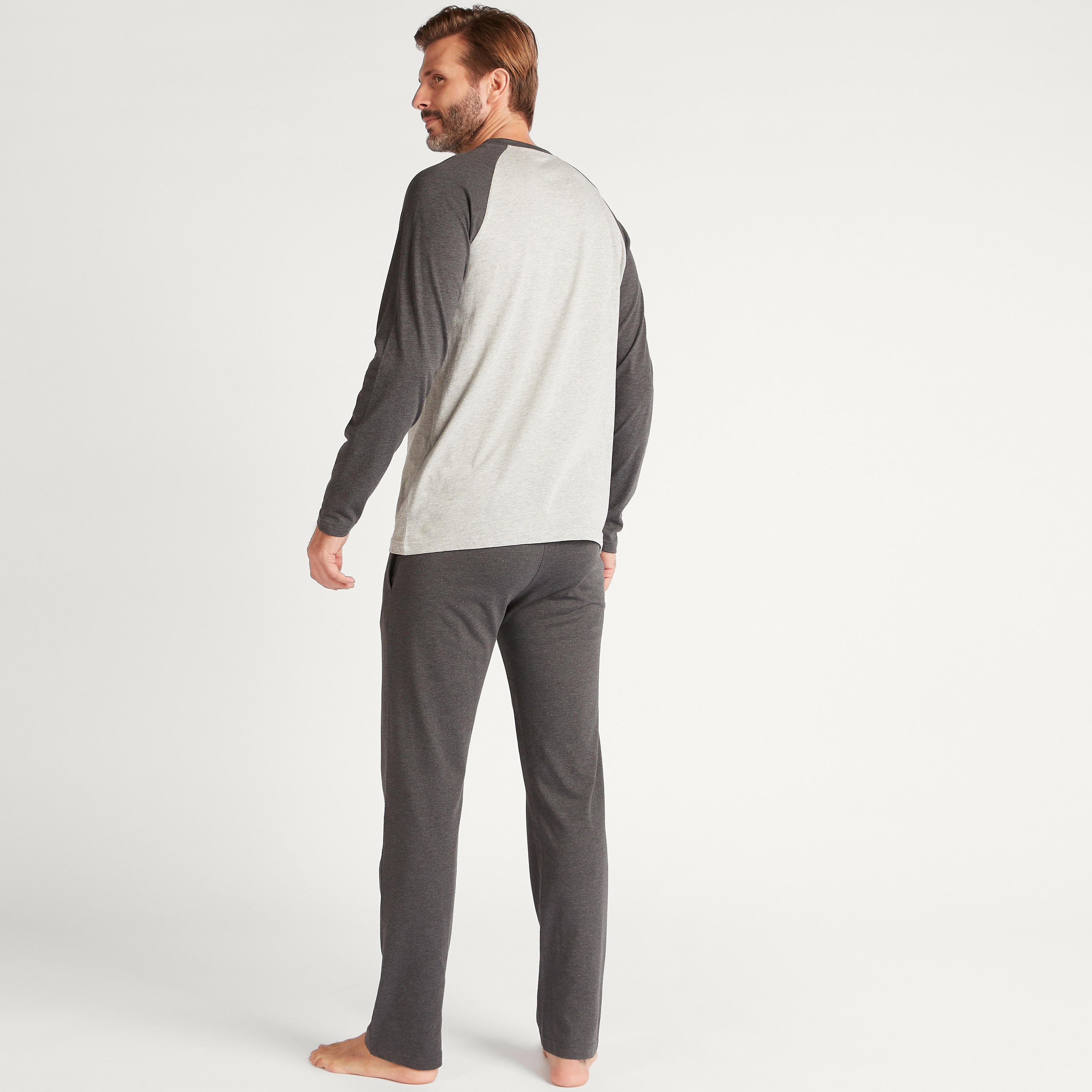 طقم بنطلون بيجاما وتيشيرت سادة بياقة هينلي-men-clothing-nightwear-sets-image-4