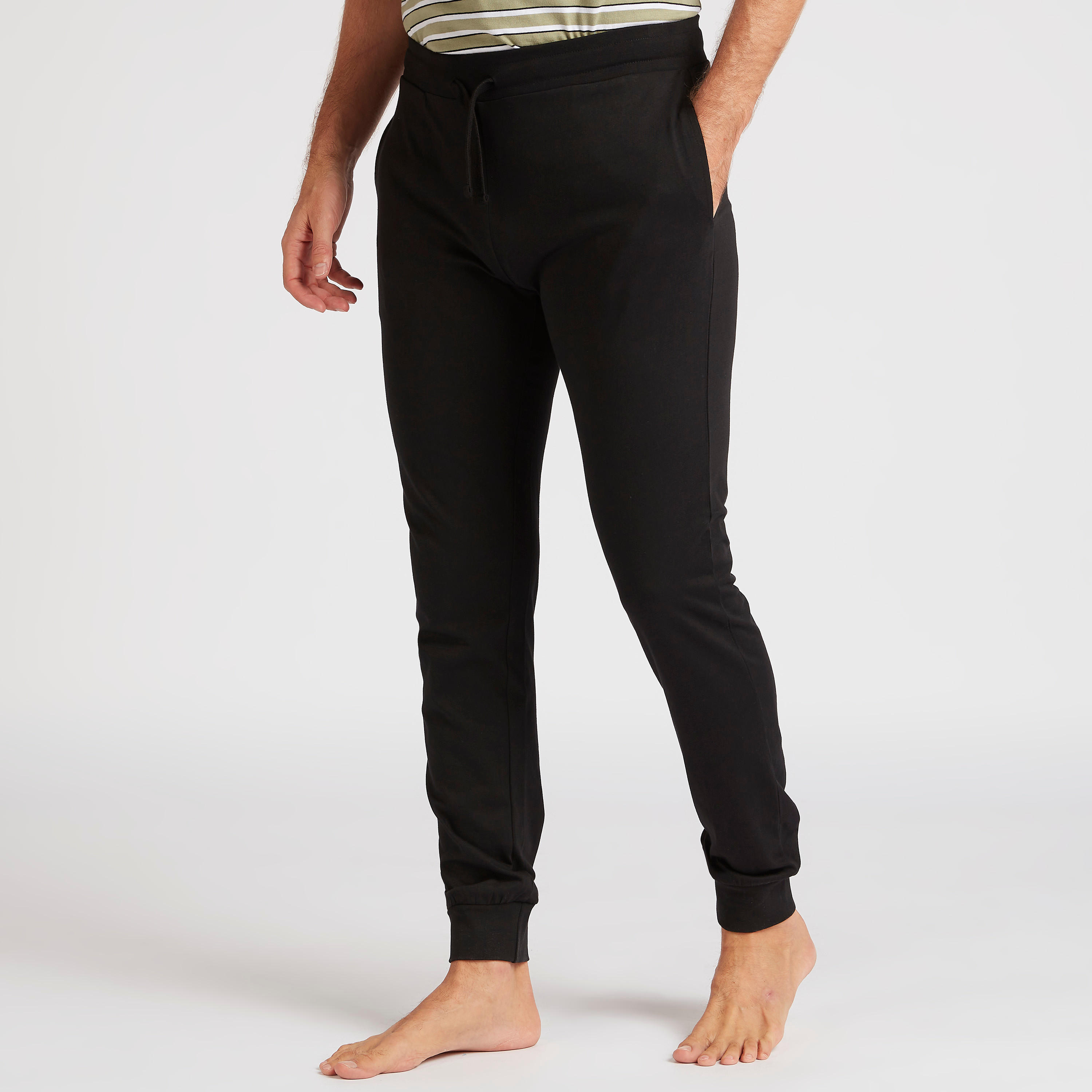 طقم بنطلون بيجاما وتيشيرت مخطط بياقة ضيقة-men-clothing-nightwear-sets-image-4