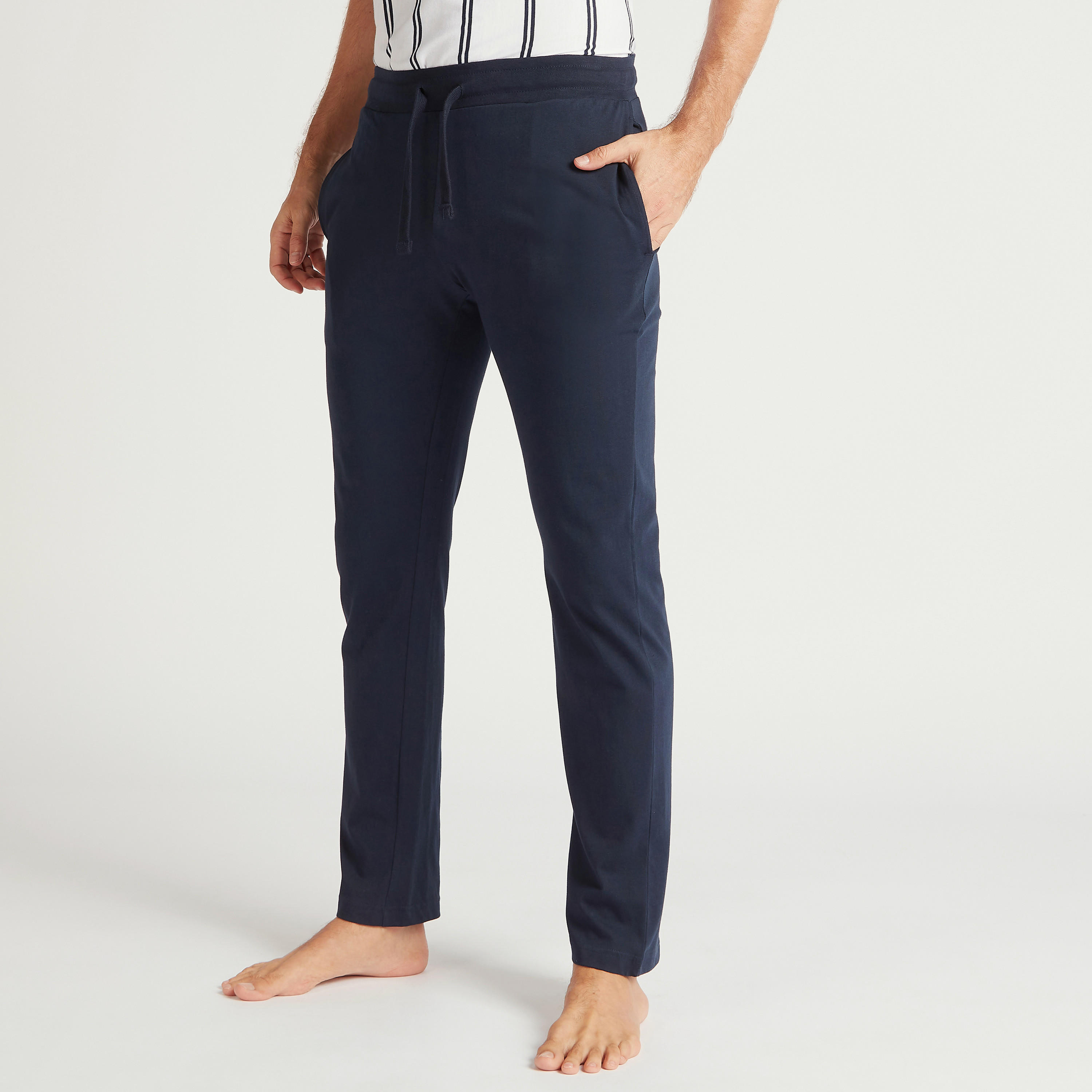 طقم بنطلون بيجاما طويل وتيشيرت مقلّم بياقة ضيّقة-men-clothing-nightwear-sets-image-5