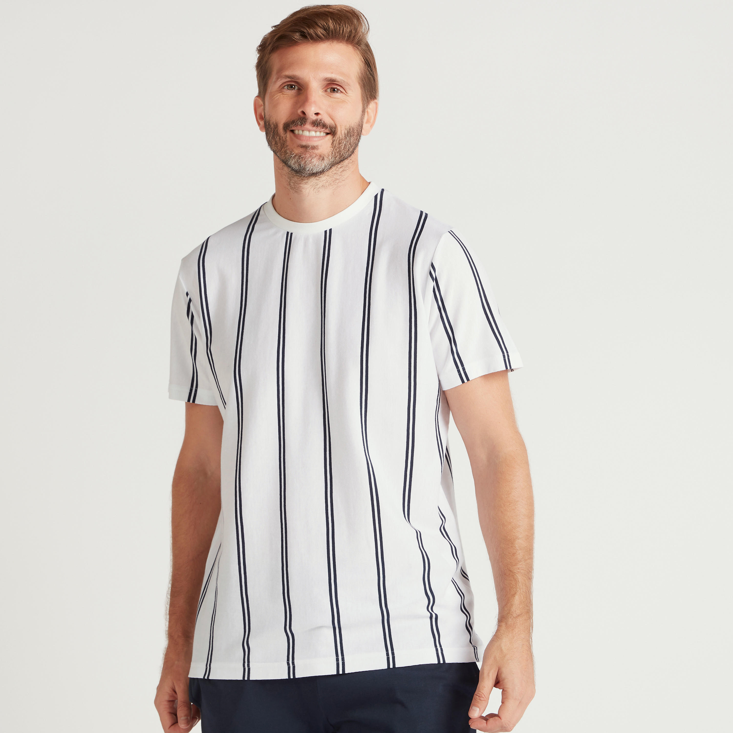 طقم بنطلون بيجاما طويل وتيشيرت مقلّم بياقة ضيّقة-men-clothing-nightwear-sets-image-6