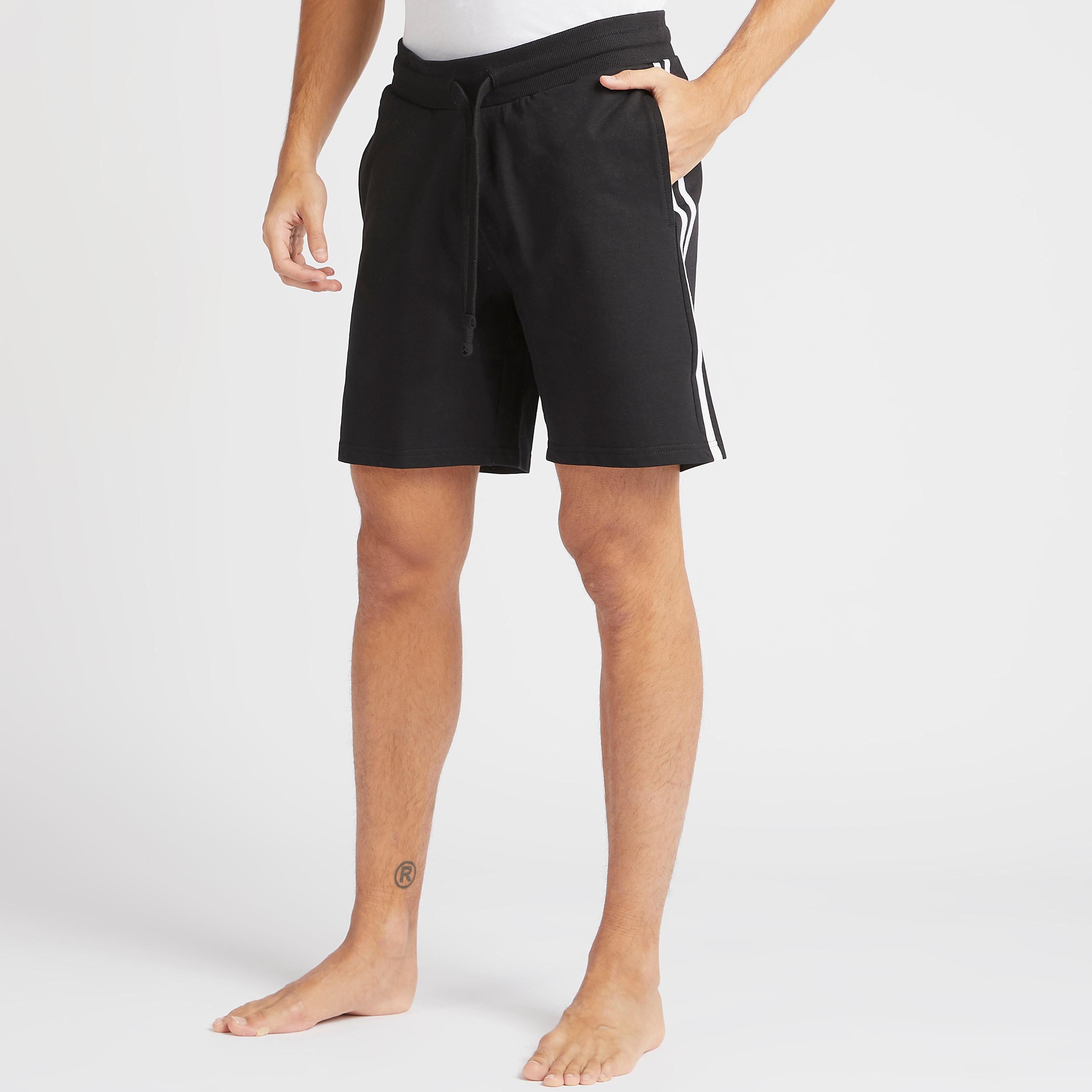 شورت سادة برباط وجيوب-men-clothing-bottoms-shorts-image-4
