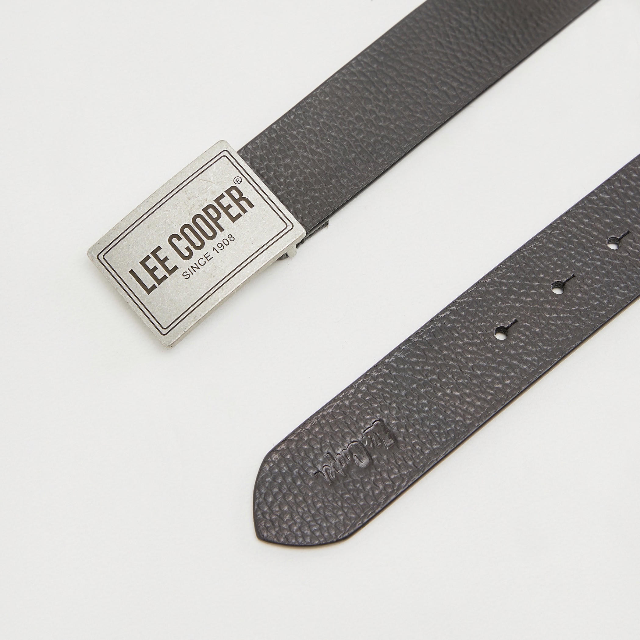 حزام بارز الملمس بإبزيم إغلاق من لي كوبر-men-beltsandwallets-belts-image-3