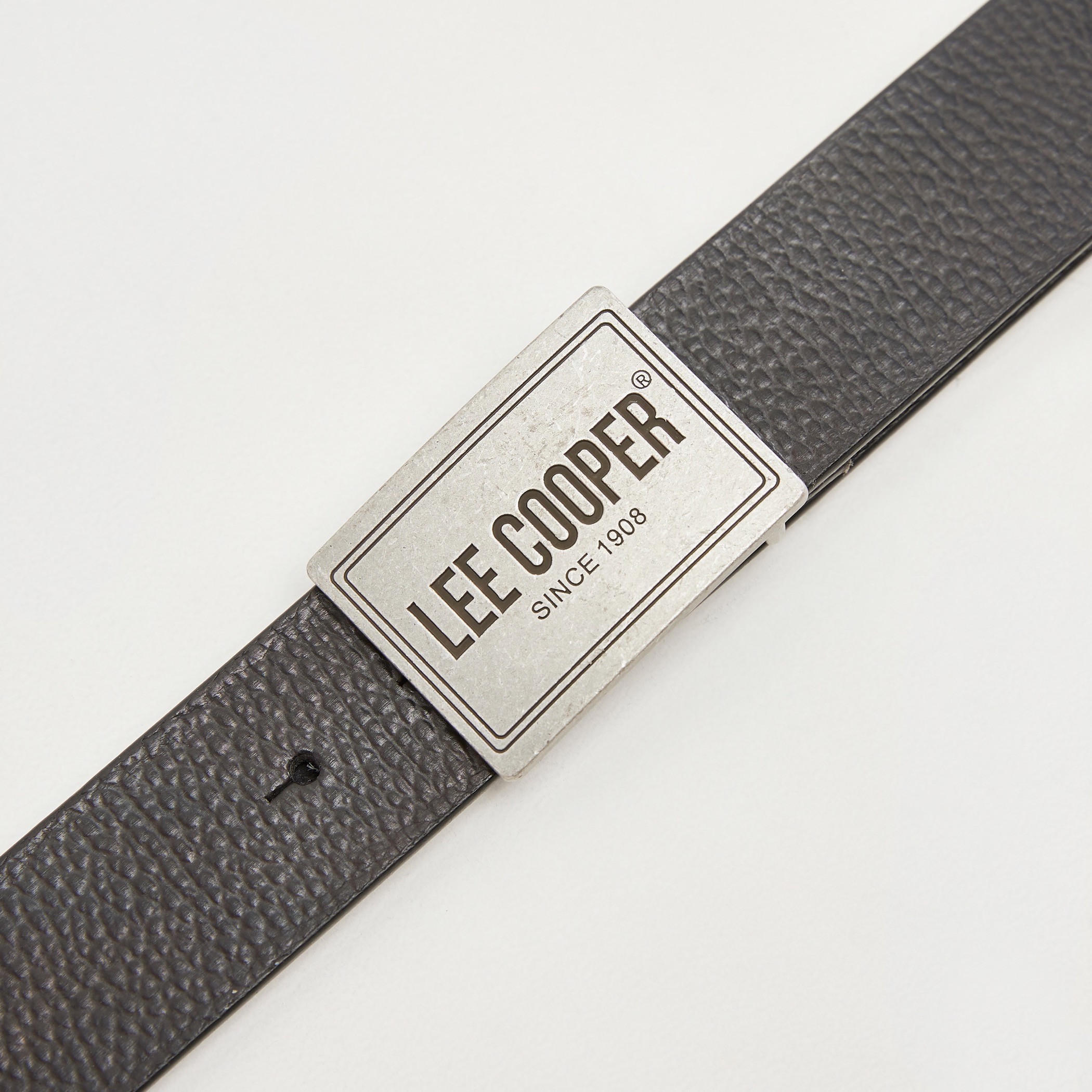 حزام بارز الملمس بإبزيم إغلاق من لي كوبر-men-beltsandwallets-belts-image-5