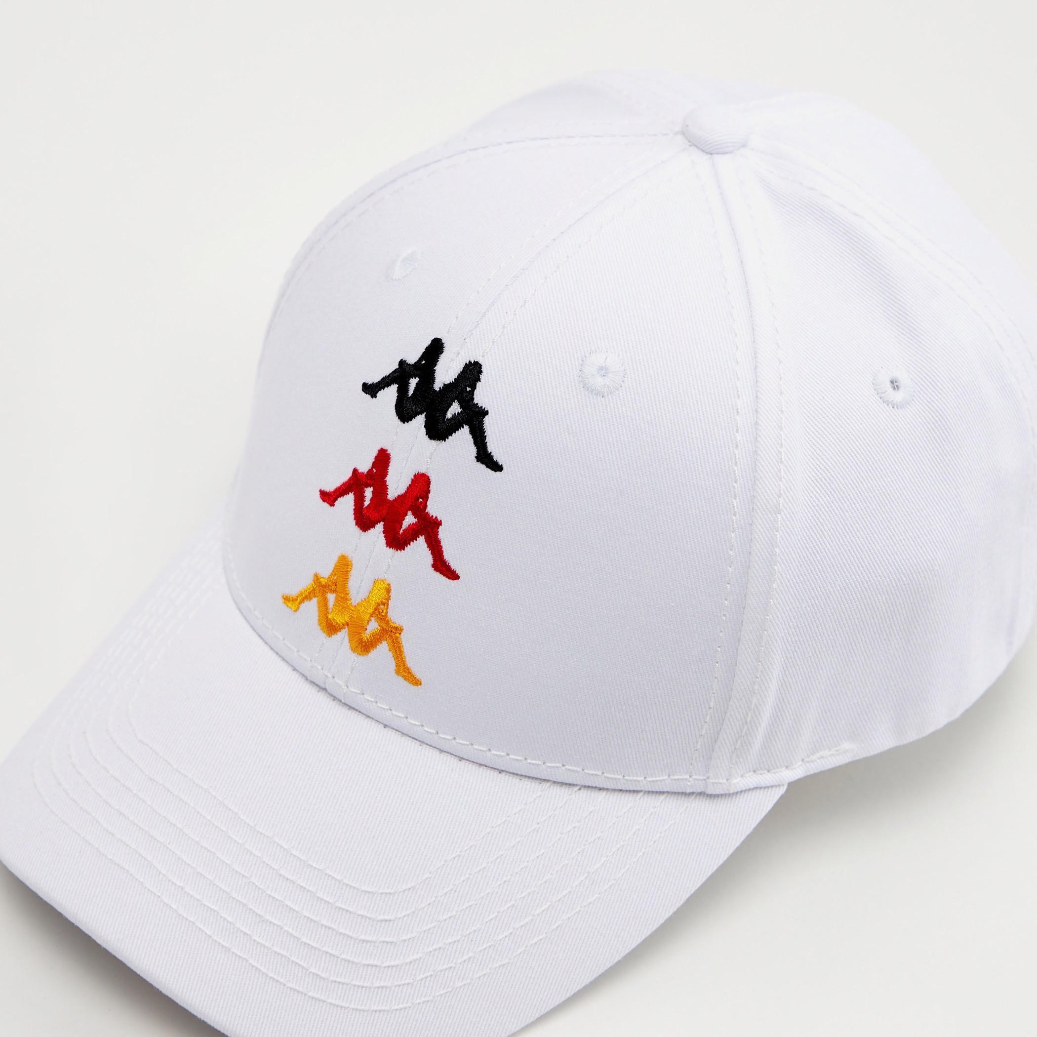 كاب مطرّز بإبزيم إغلاق من كابا-men-caps-image-4