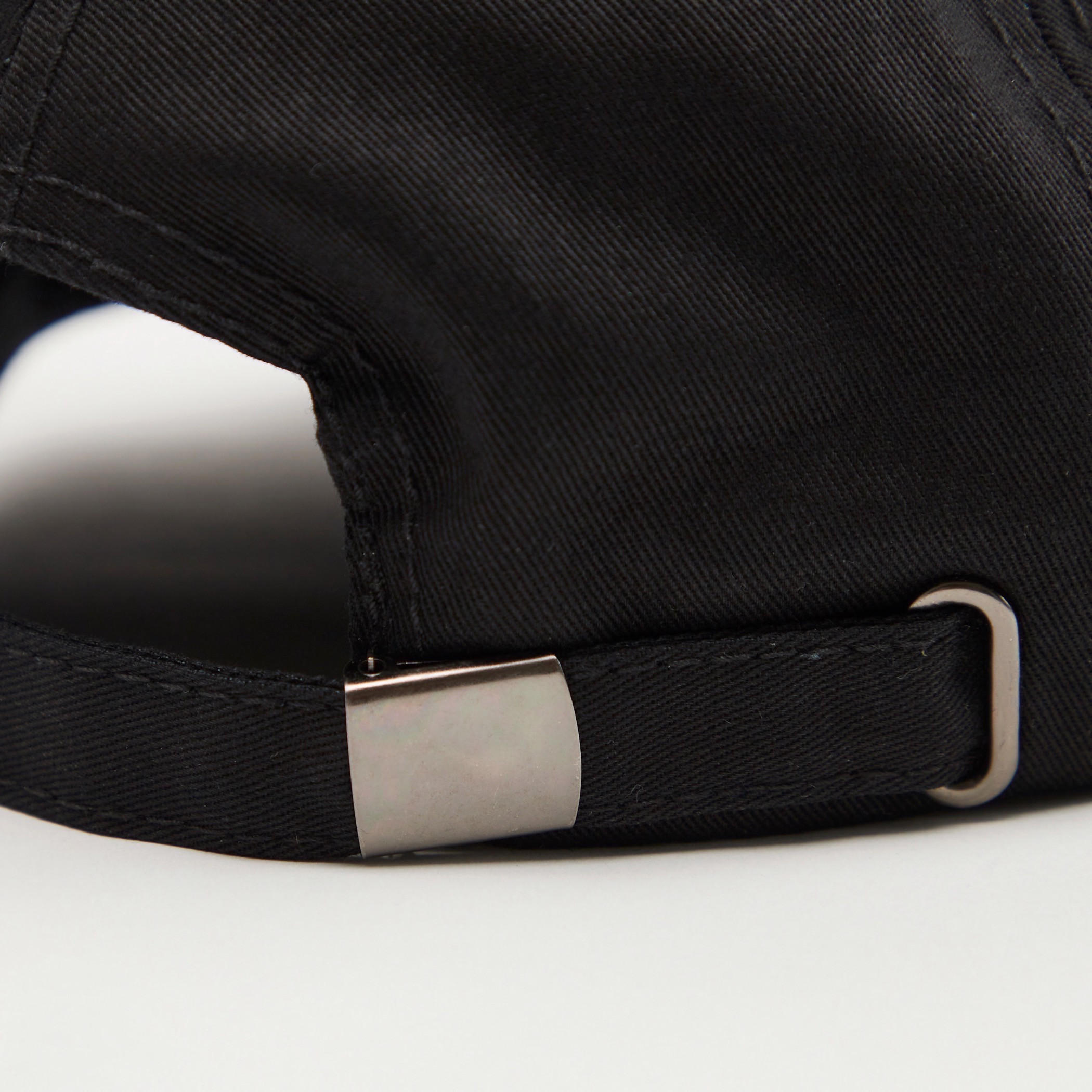 كاب بطبعات شعار وحزام بإبزيم إغلاق من كابا-men-caps-image-1