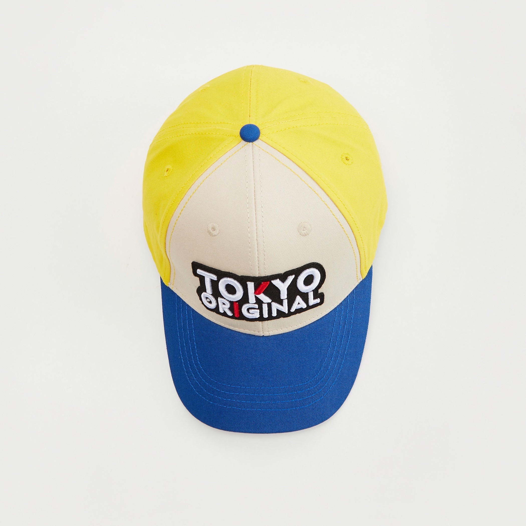 كاب بتفاصيل مزخرفة وحلقات وحزام بإبزيم-men-caps-image-3