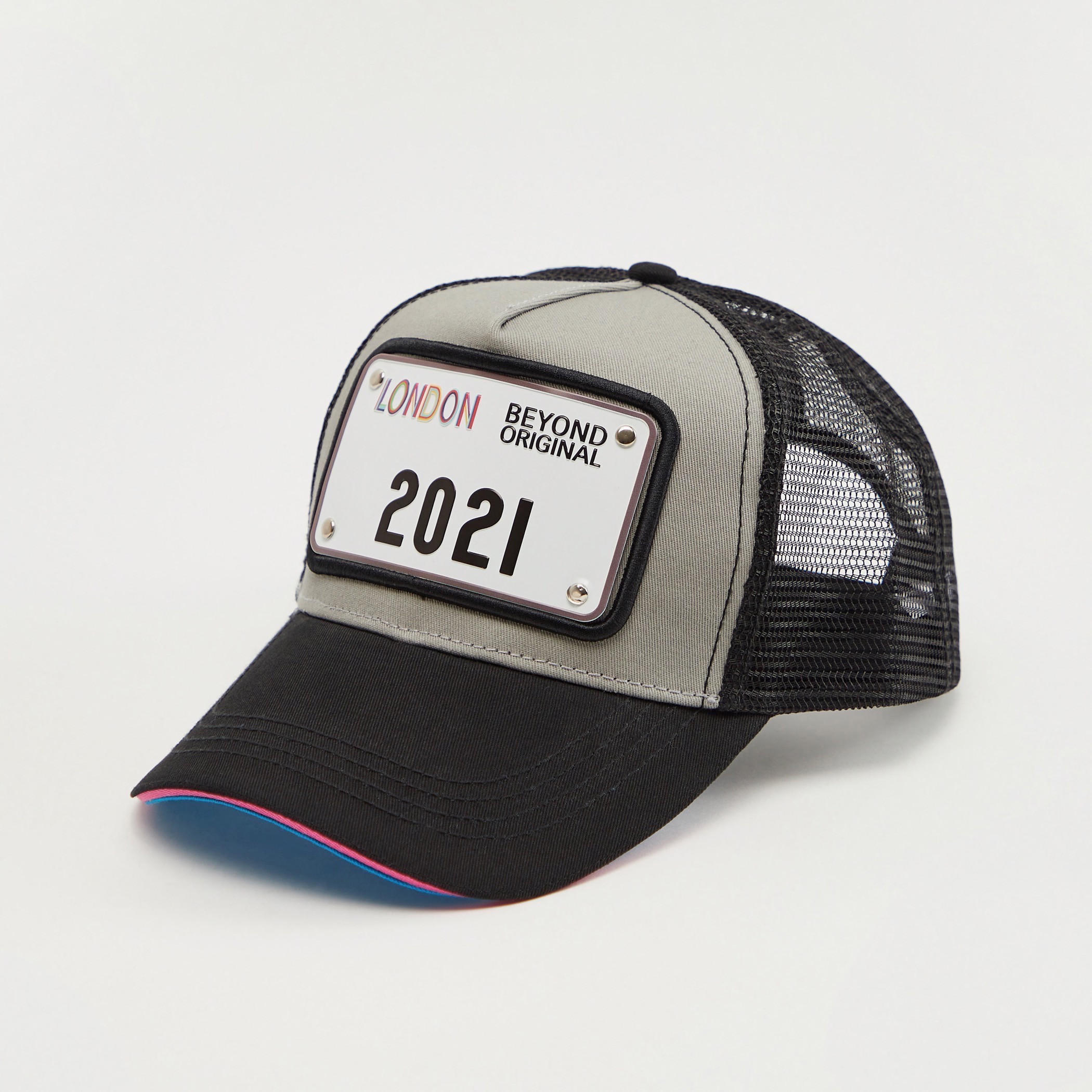Applique Detail Cap with Mesh and Snap Back Closure-men-caps-image-1
