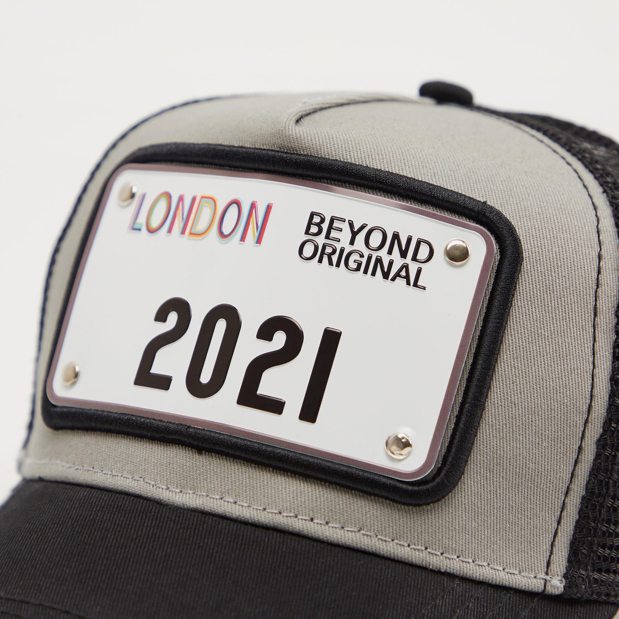 Applique Detail Cap with Mesh and Snap Back Closure-men-caps-image-2