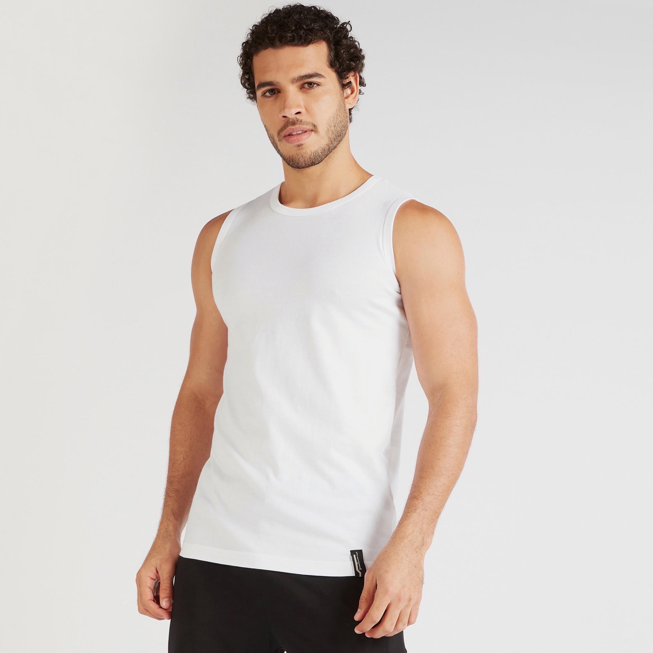 فيستات سادة بياقة ضيقة- طقم من 2 قطع-men-clothing-nightwear-tshirts-image-3