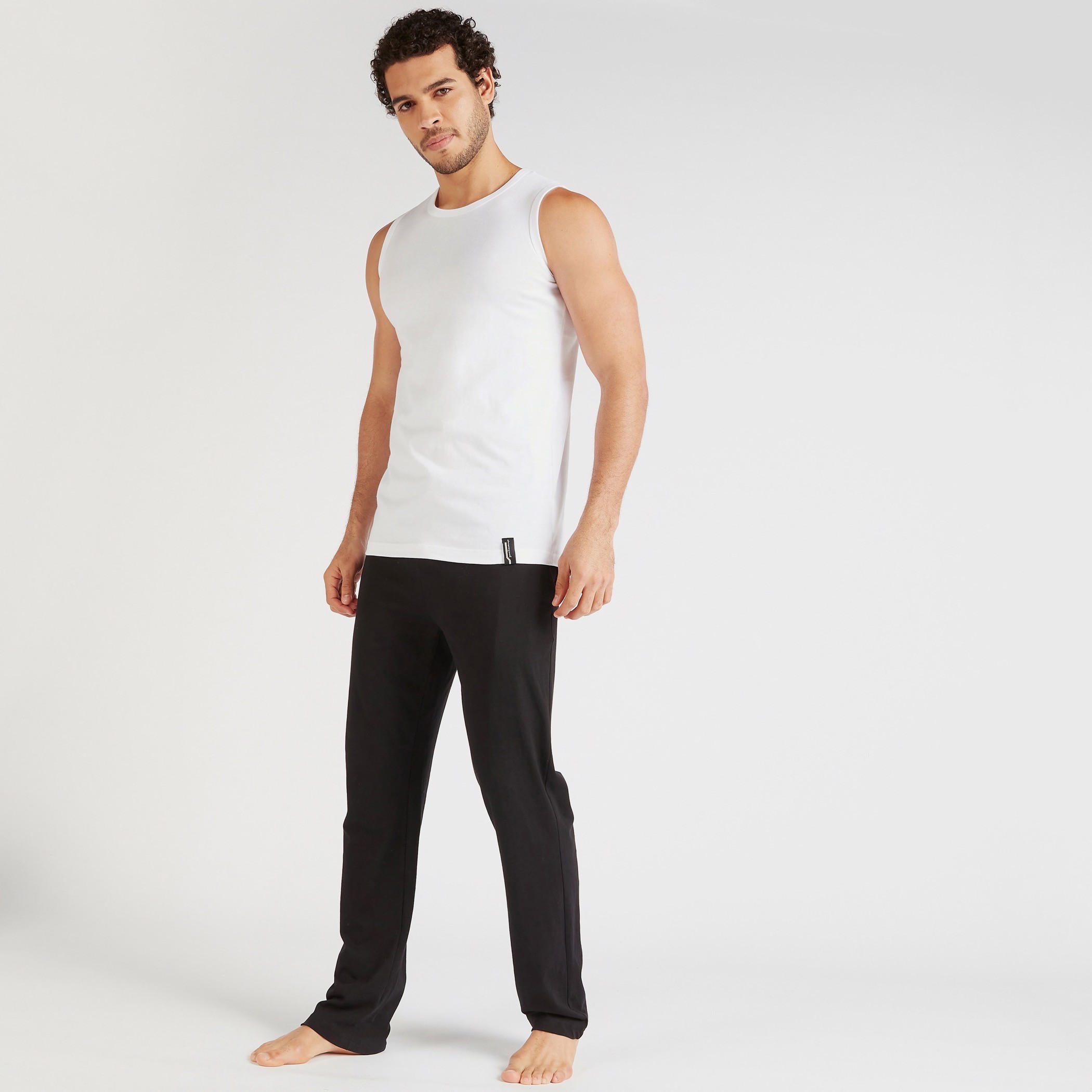 فيستات سادة بياقة ضيقة- طقم من 2 قطع-men-clothing-nightwear-tshirts-image-2