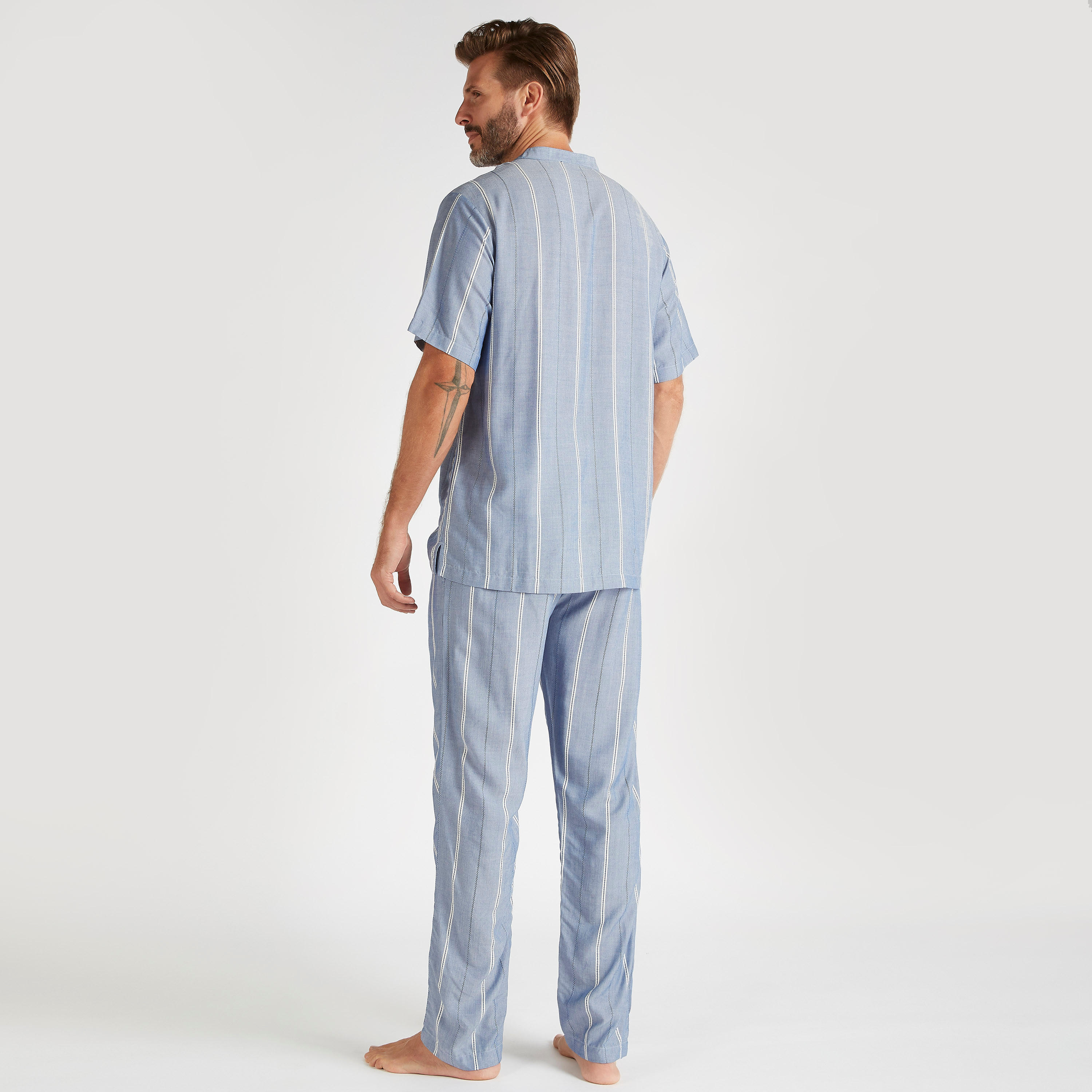 طقم مستدام بنطلون بيجاما طويل وقميص مقلّم بياقة ماندارين-men-clothing-nightwear-sets-image-3