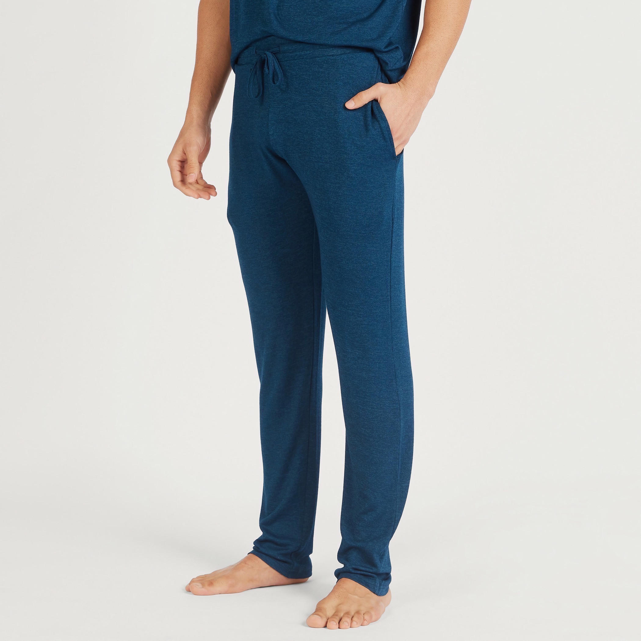 طقم بنطلون بيجاما وتيشيرت سادة بياقة مستديرة-men-clothing-nightwear-sets-image-1