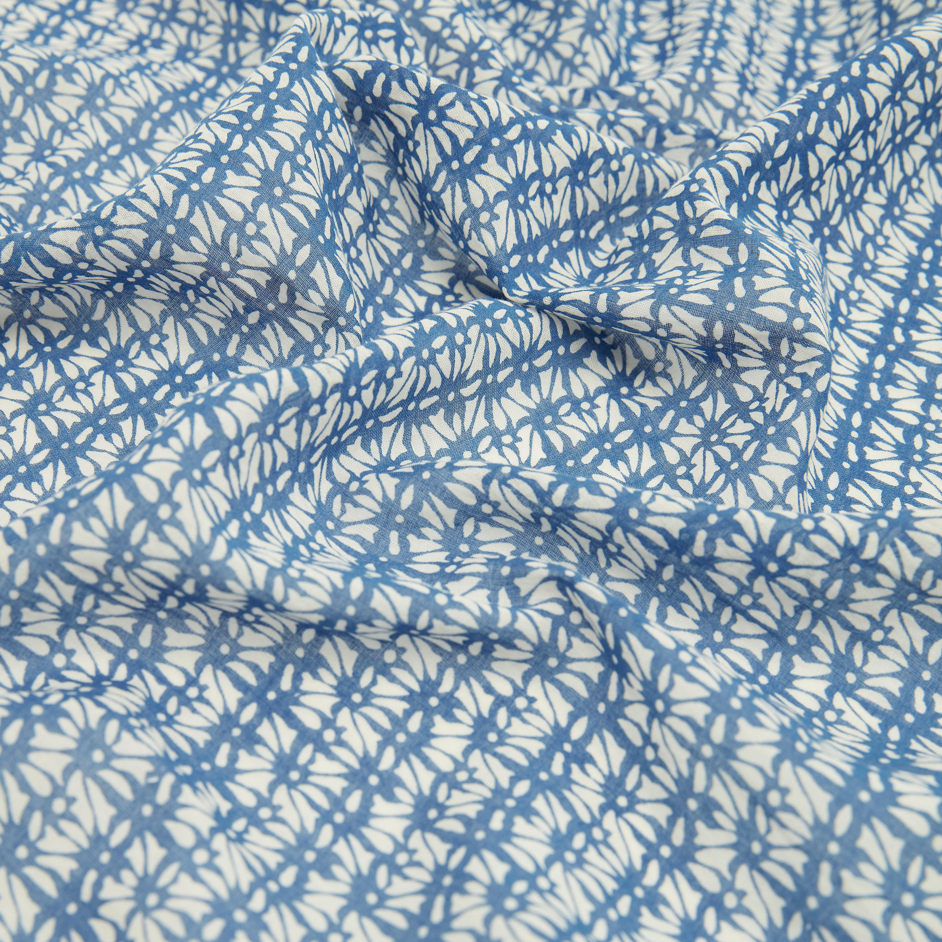 وشاح بشراشيب وطبعات-women-clothingaccessories-scarves-image-2