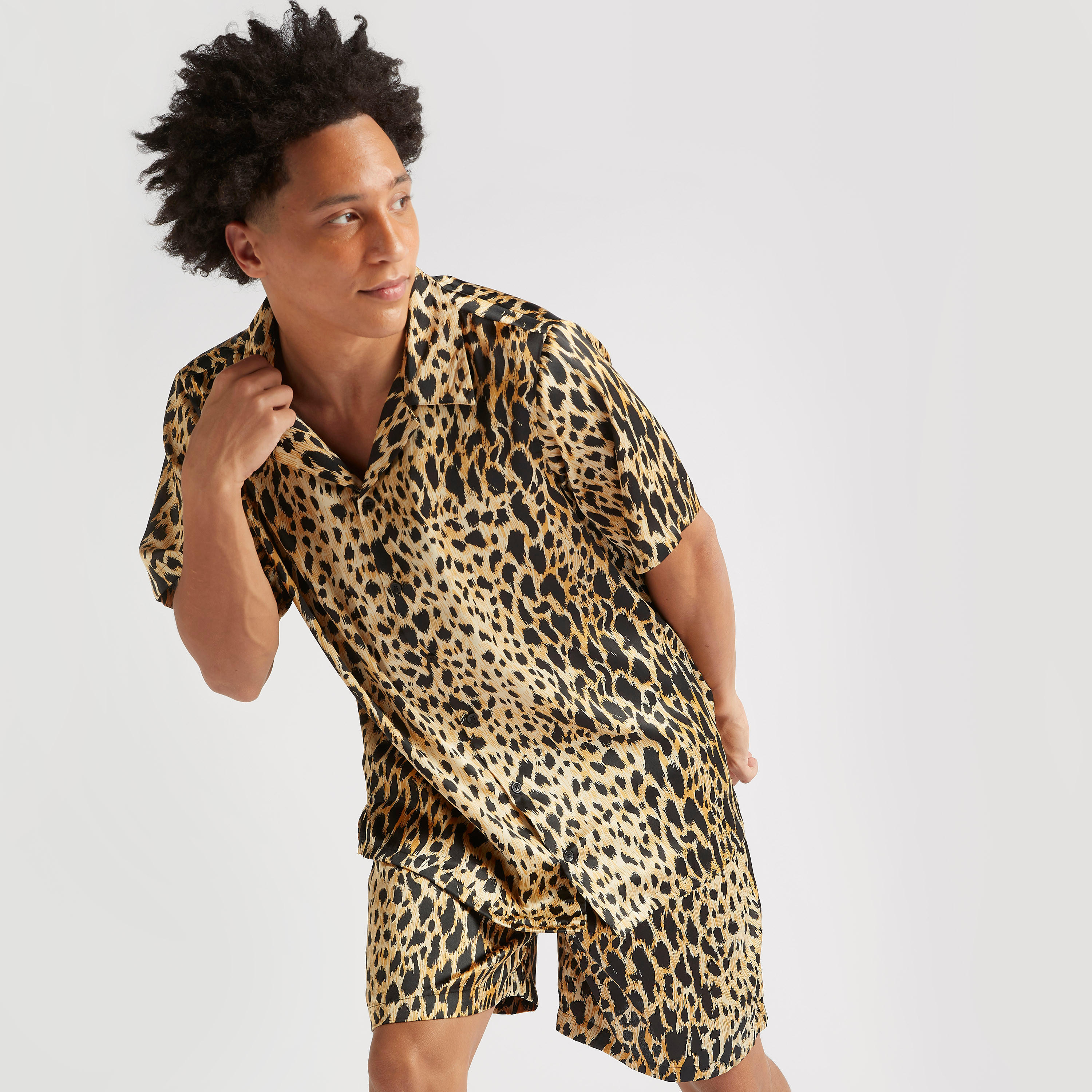 طقم شورت وقميص ذو ياقة وطبعة حيوانات-men-clothing-nightwear-sets-image-2
