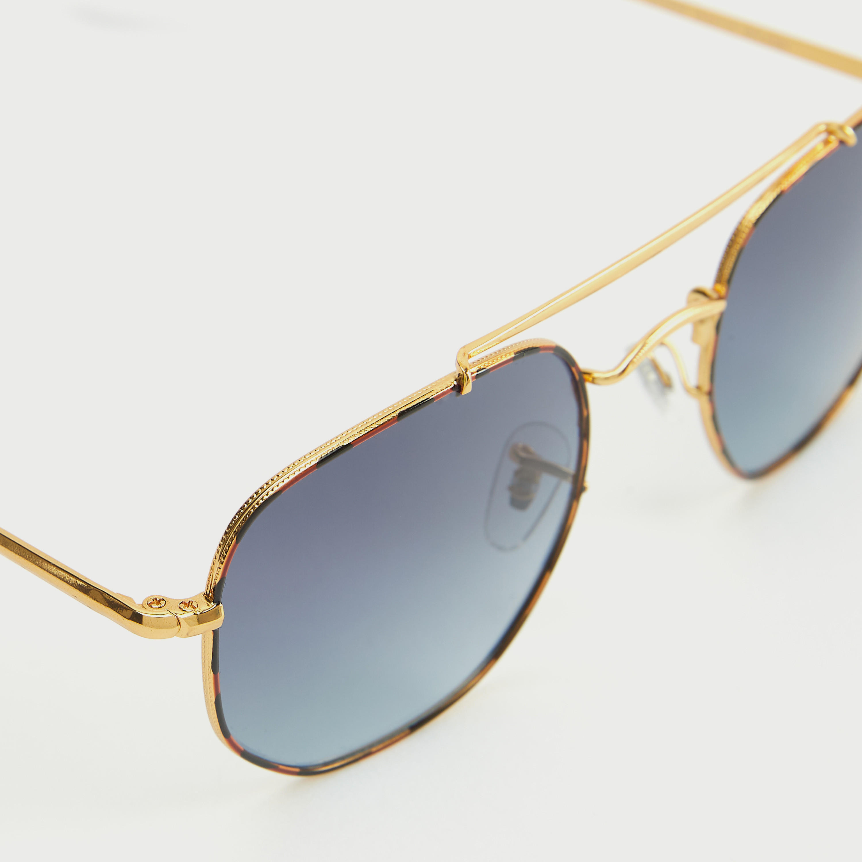 نظّارة شمسية أفياتور بإطار بطبعات حيوانات ووسادات أنف-men-sunglasses-image-4