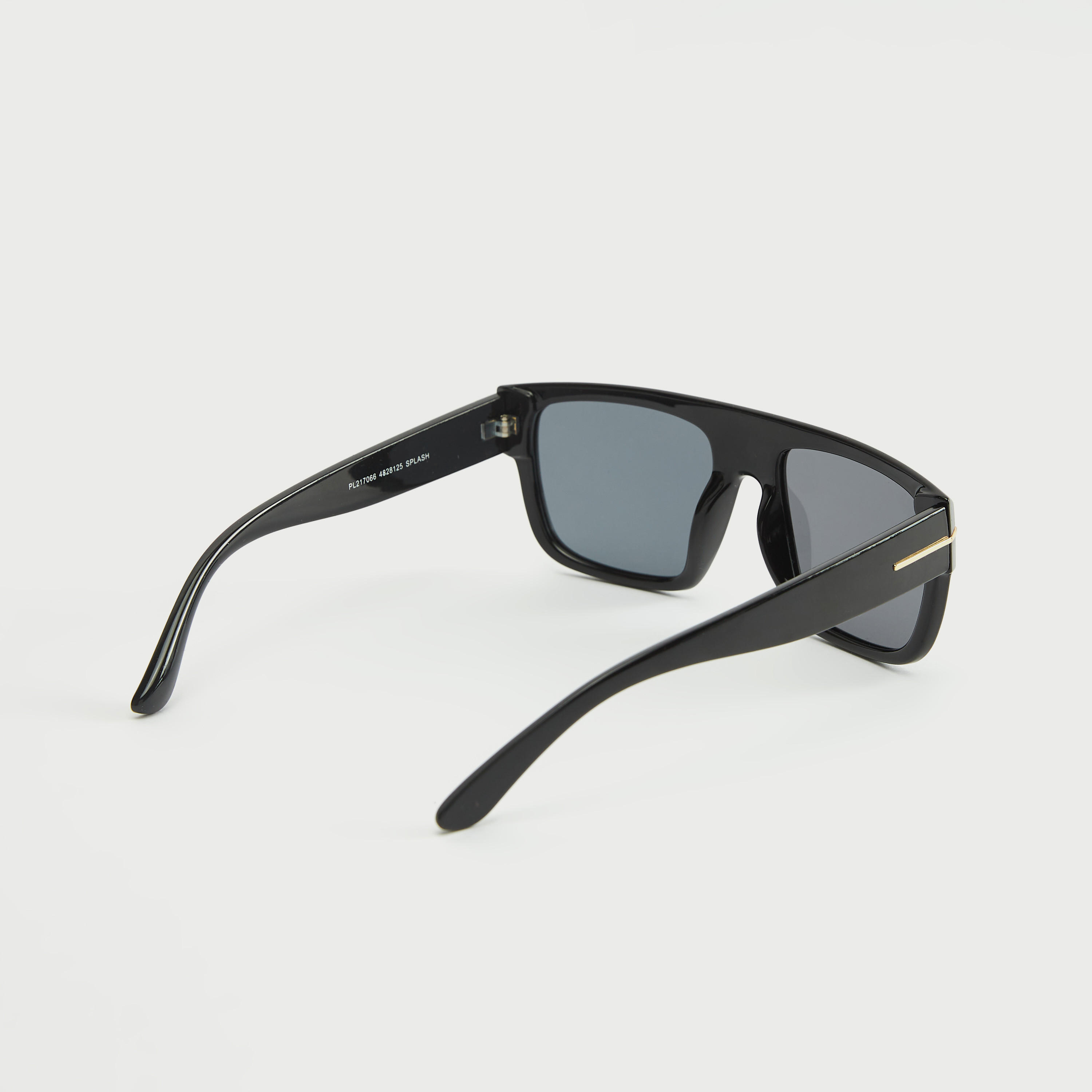 نظّارة شمسيّة واي فيرار ملونة بإطار كامل ووسادات أنف-men-sunglasses-image-4
