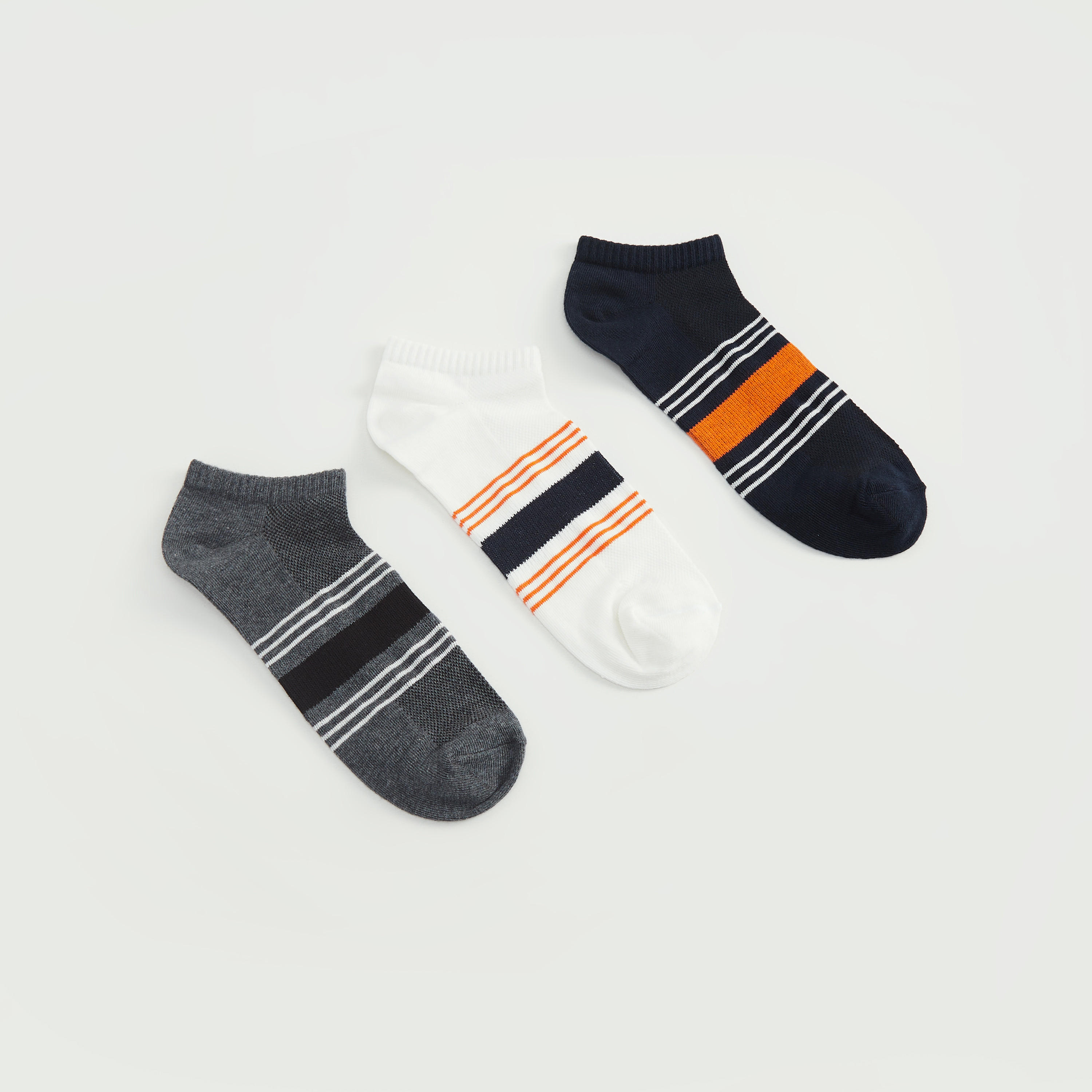 جوارب مخطّطة بطول الكاحل - طقم من 3-men-socks-image-1