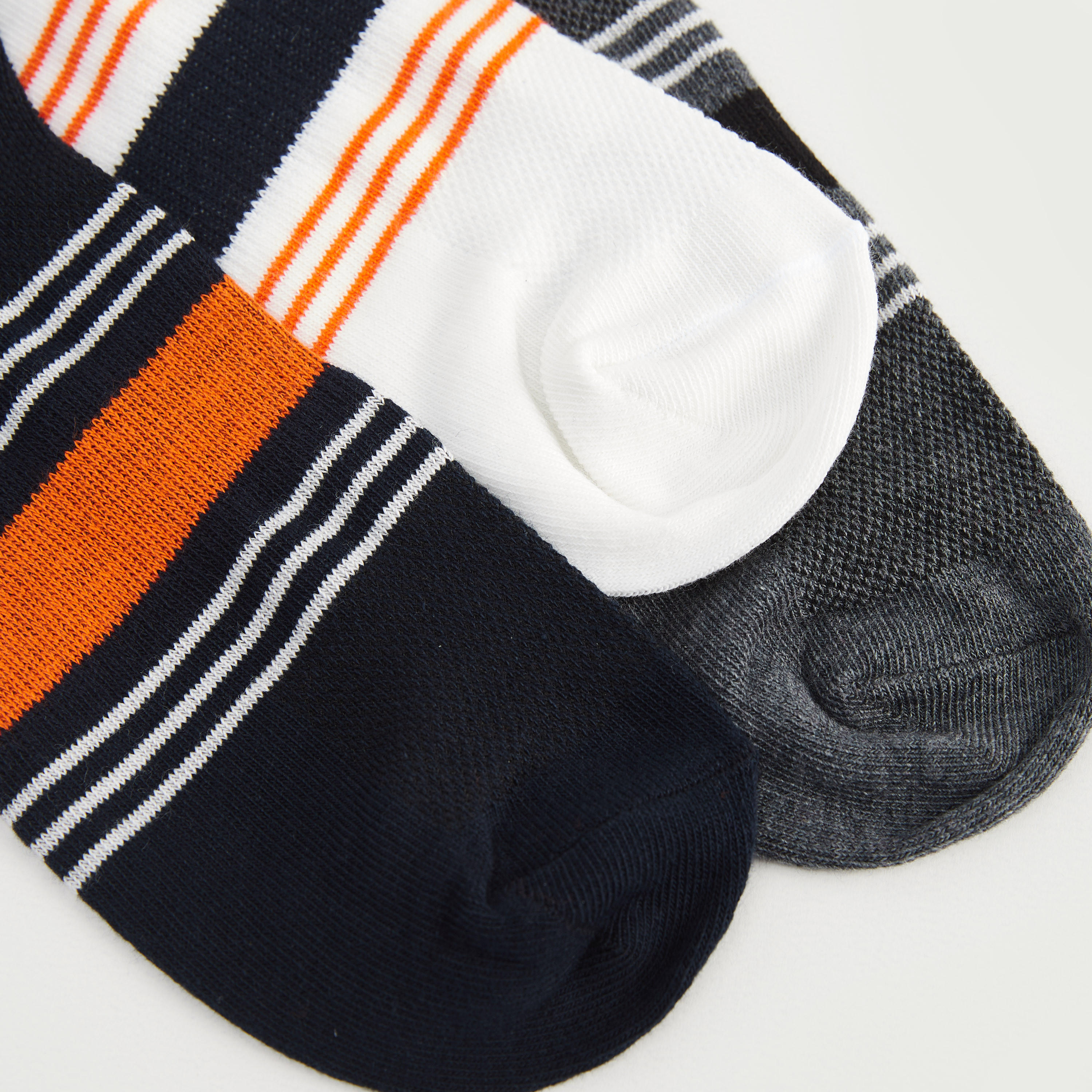 جوارب مخطّطة بطول الكاحل - طقم من 3-men-socks-image-4