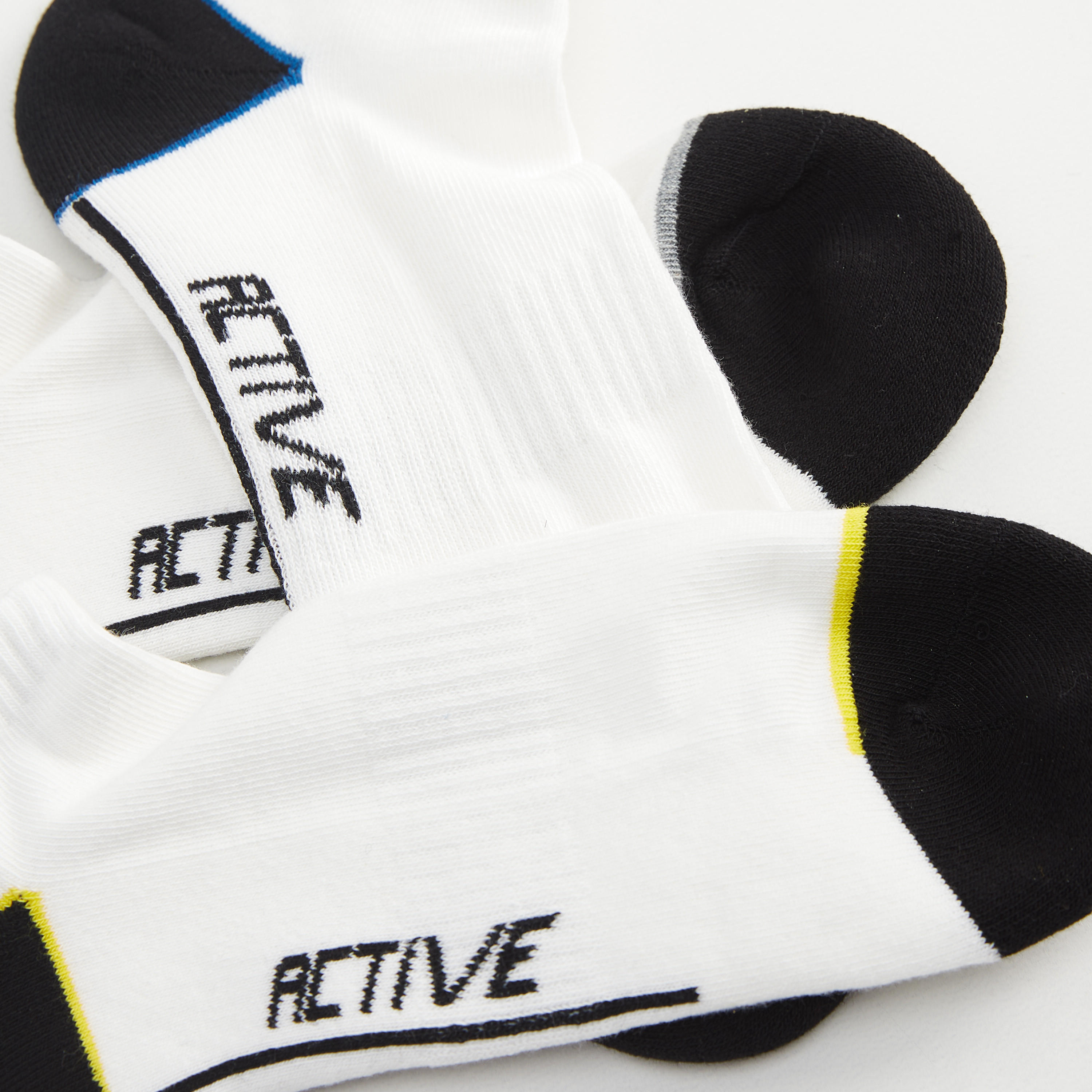 جوارب بطول الكاحل وطبعات - طقم من 3 قطع-men-socks-image-4