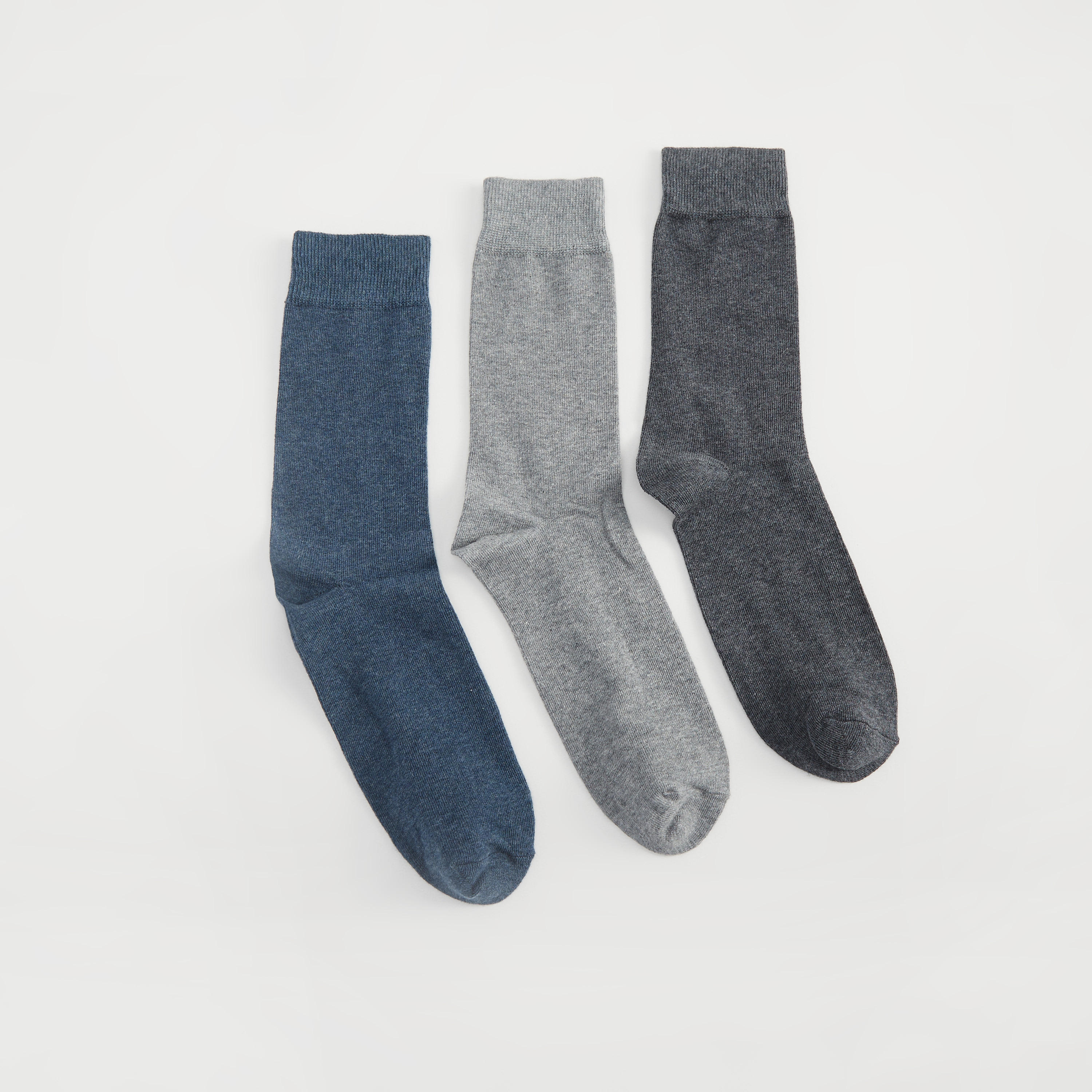 جوارب سادة بطول ربلة الساق - طقم من 3 أزواج-men-socks-image-1