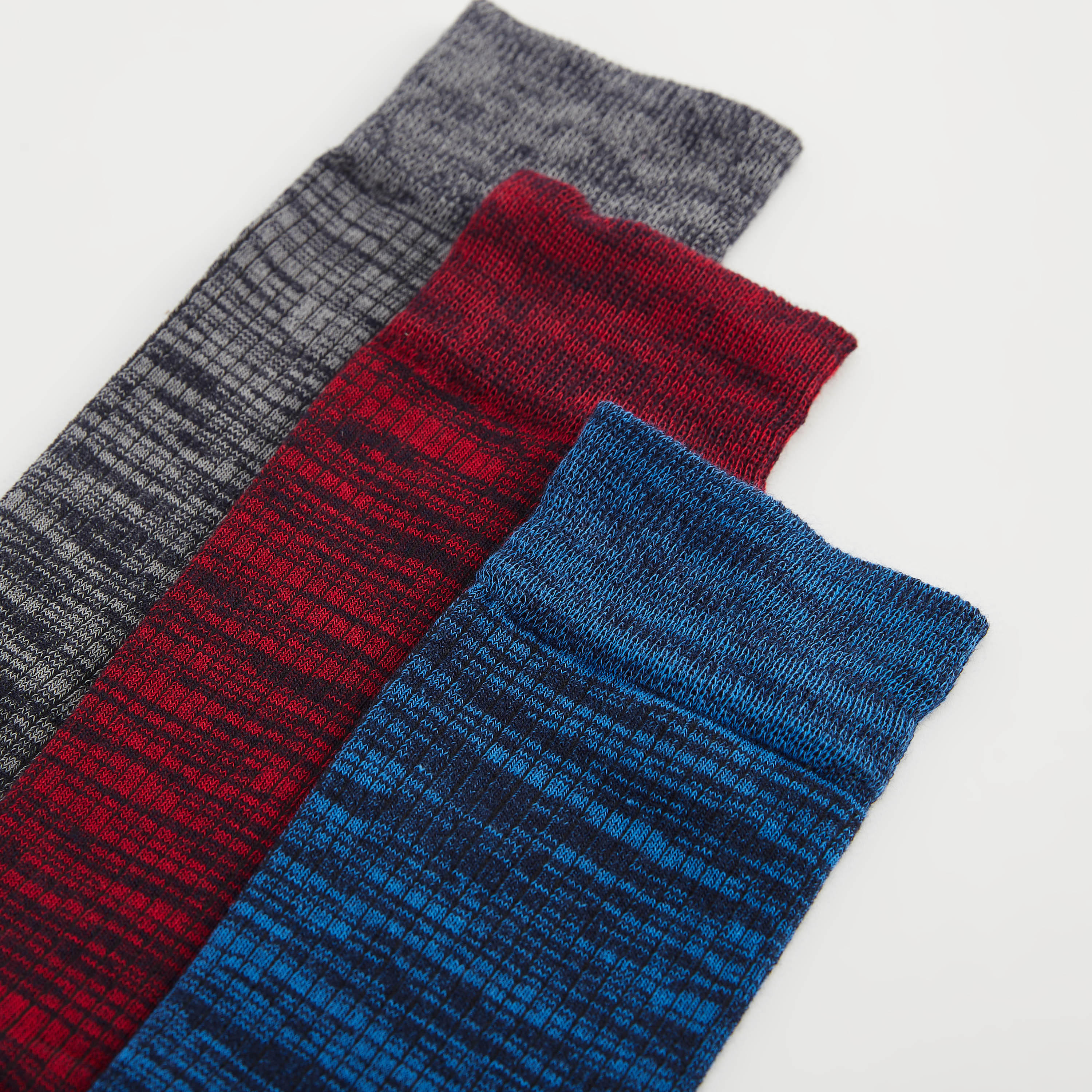 جوارب بارزة الملمس بطول ربلة الساق- طقم من 3-men-socks-image-3